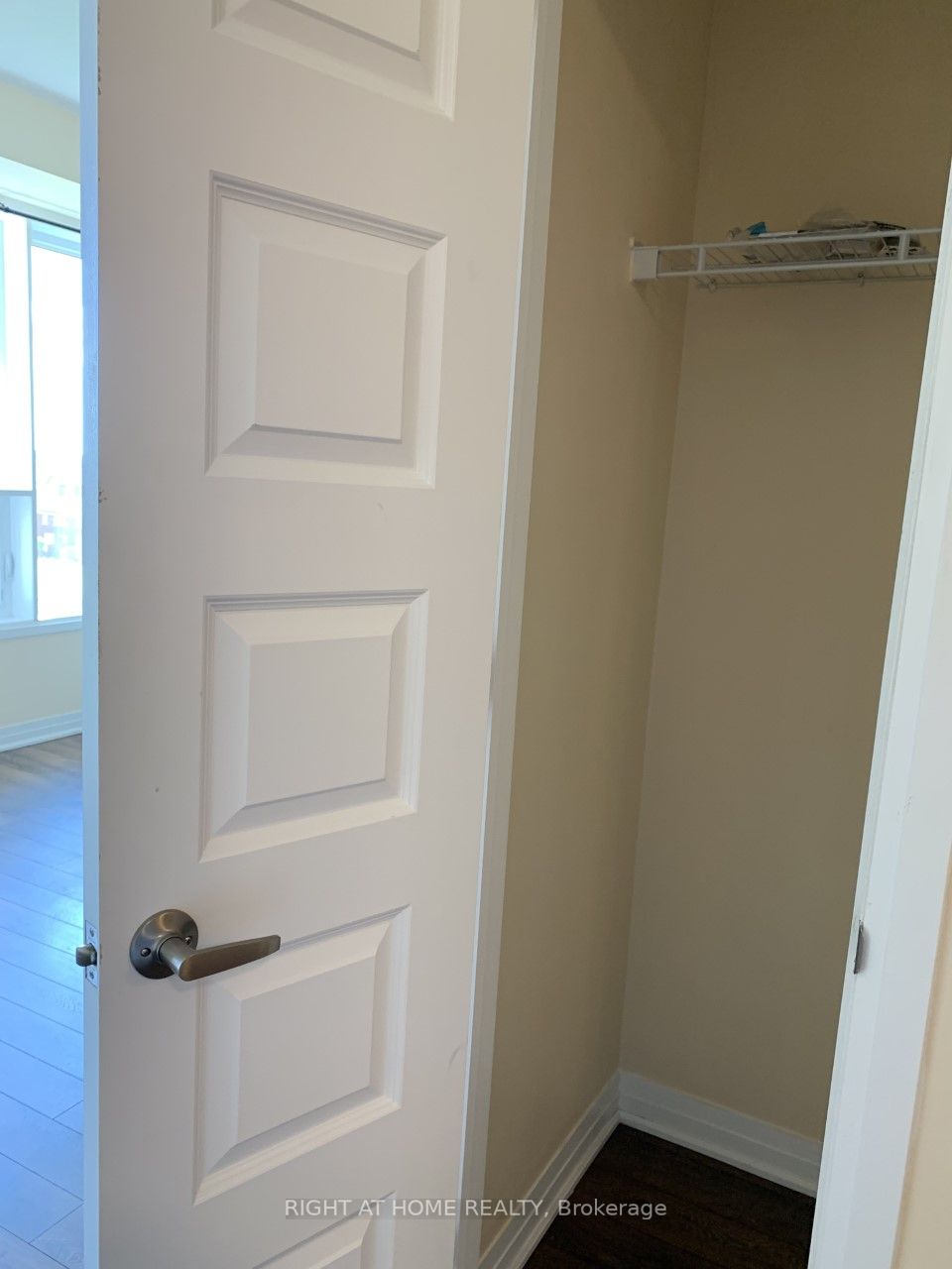 1105 Leger Way E, #527
