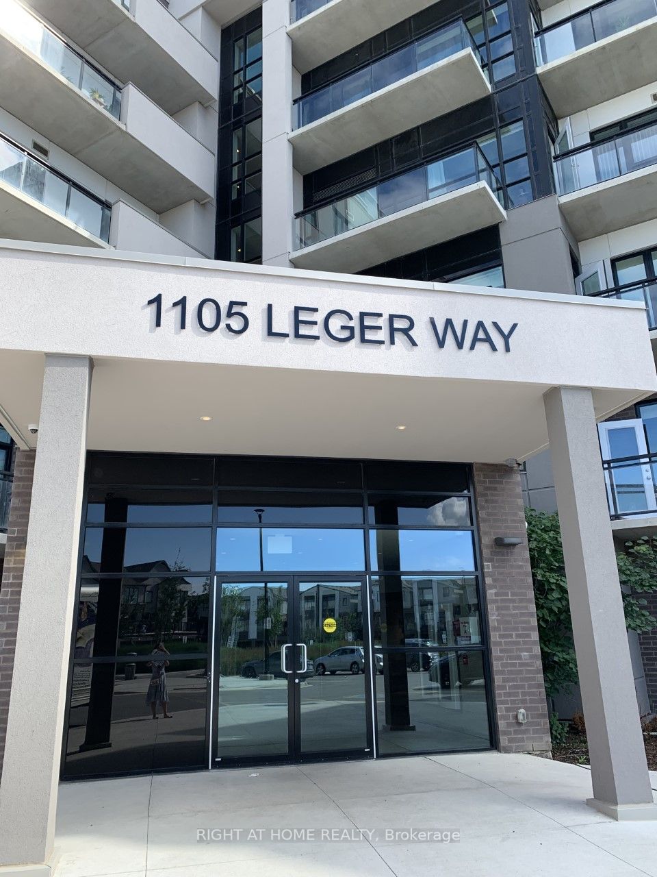 1105 Leger Way E, #527