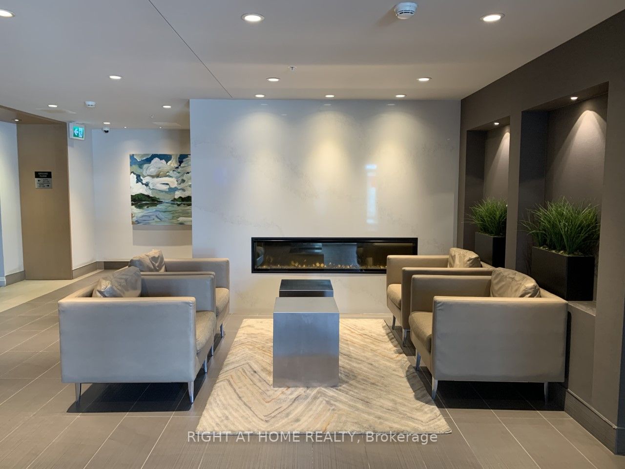 1105 Leger Way E, #527