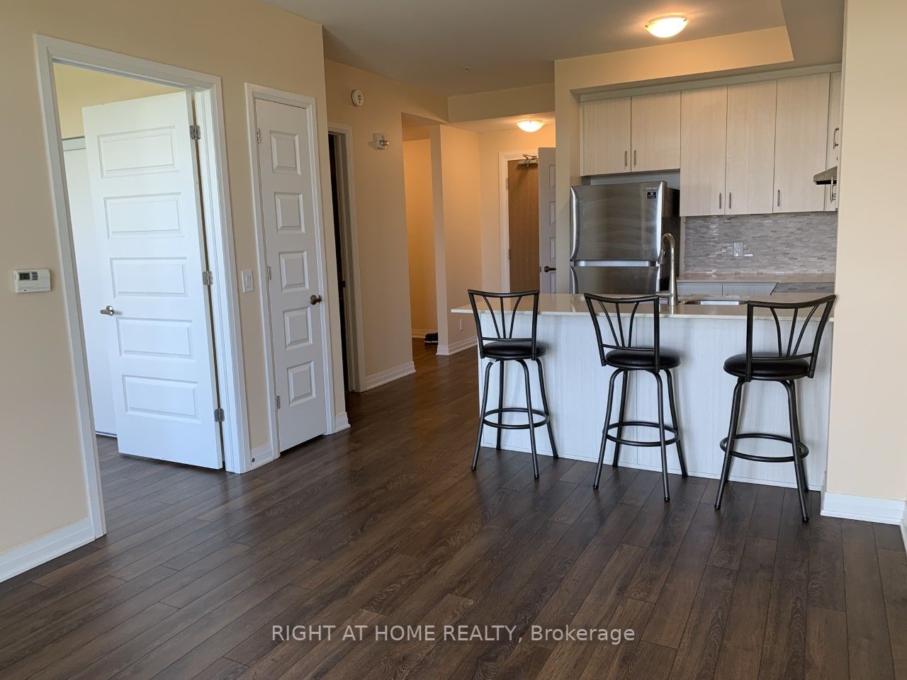 1105 Leger Way E, #527
