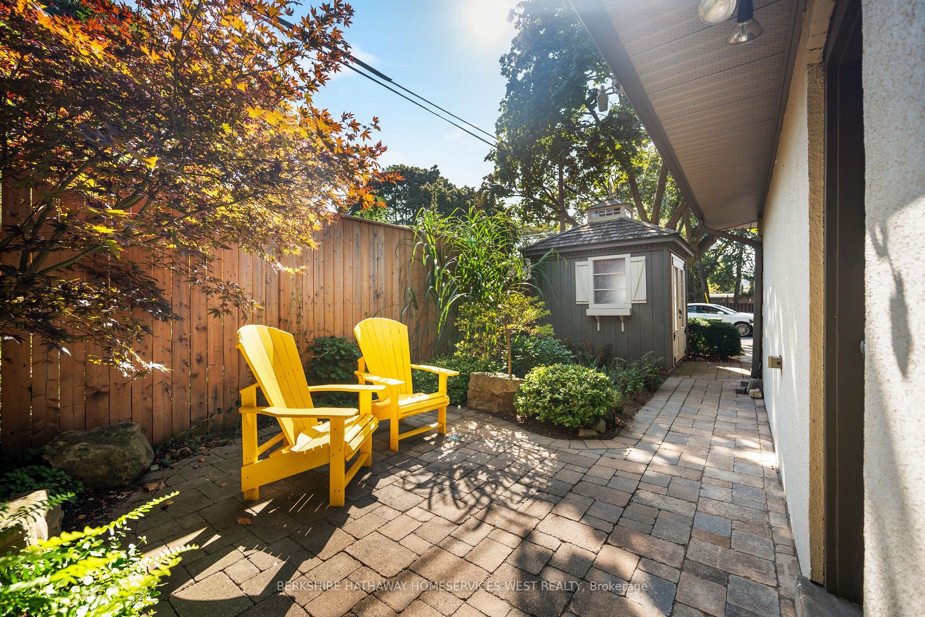 105 Grenview Blvd S