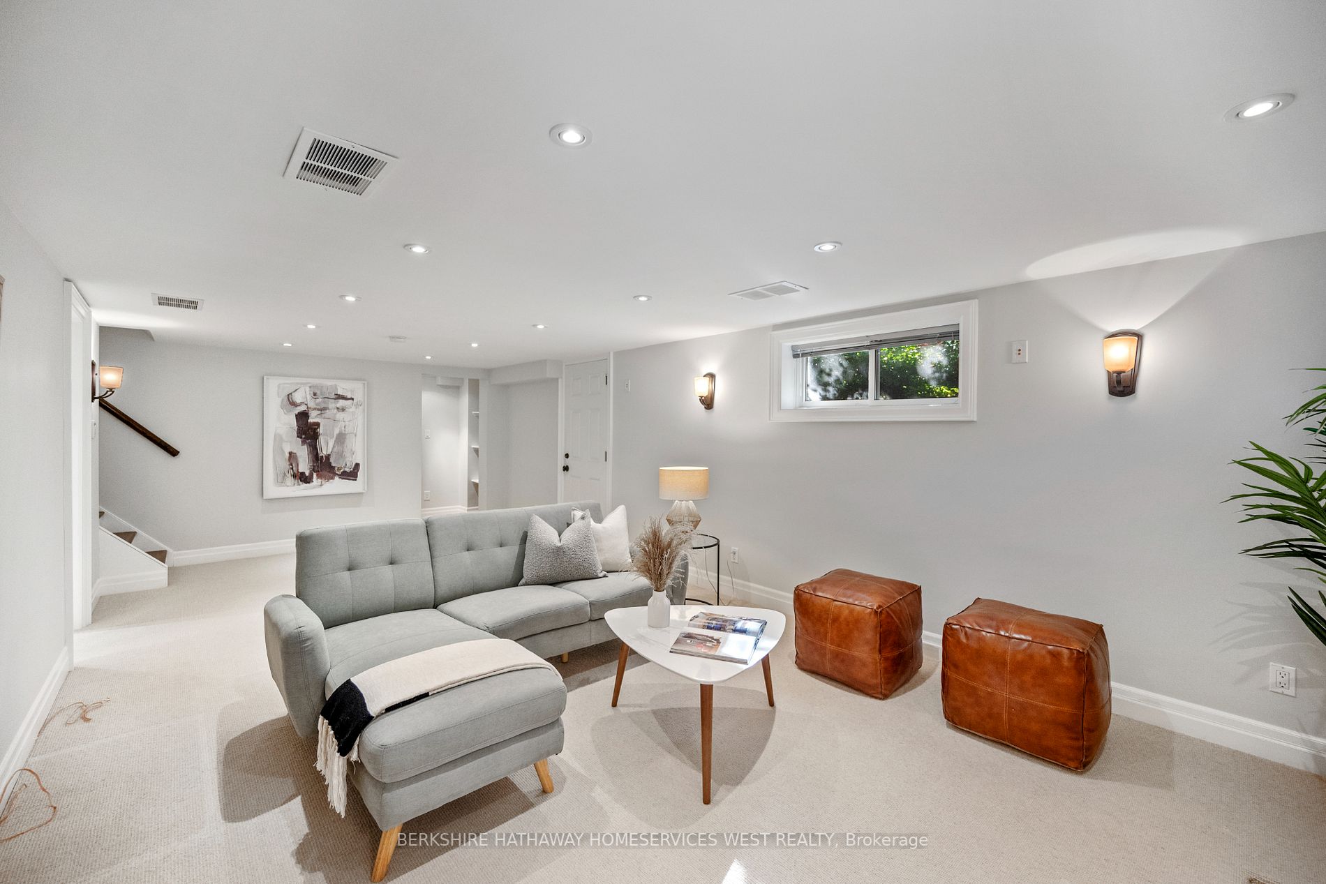 105 Grenview Blvd S