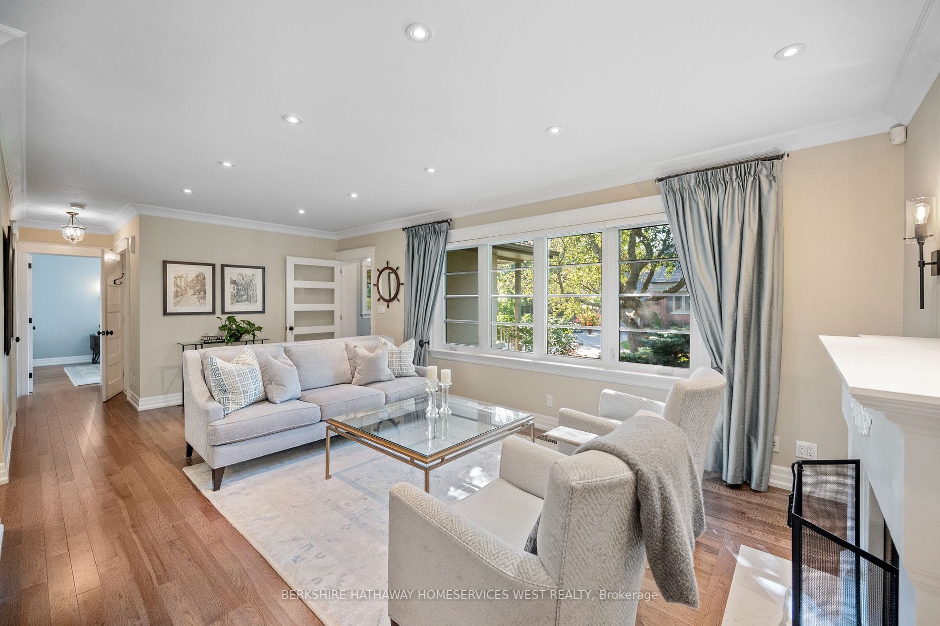 105 Grenview Blvd S