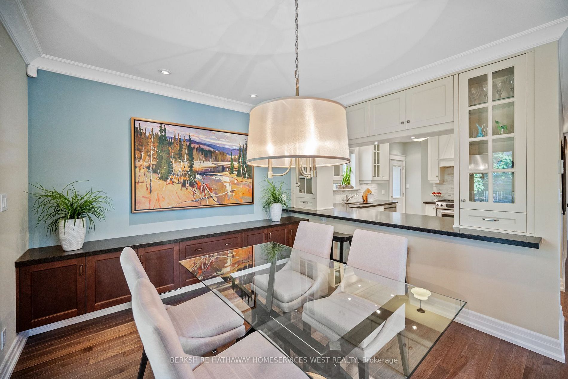 105 Grenview Blvd S