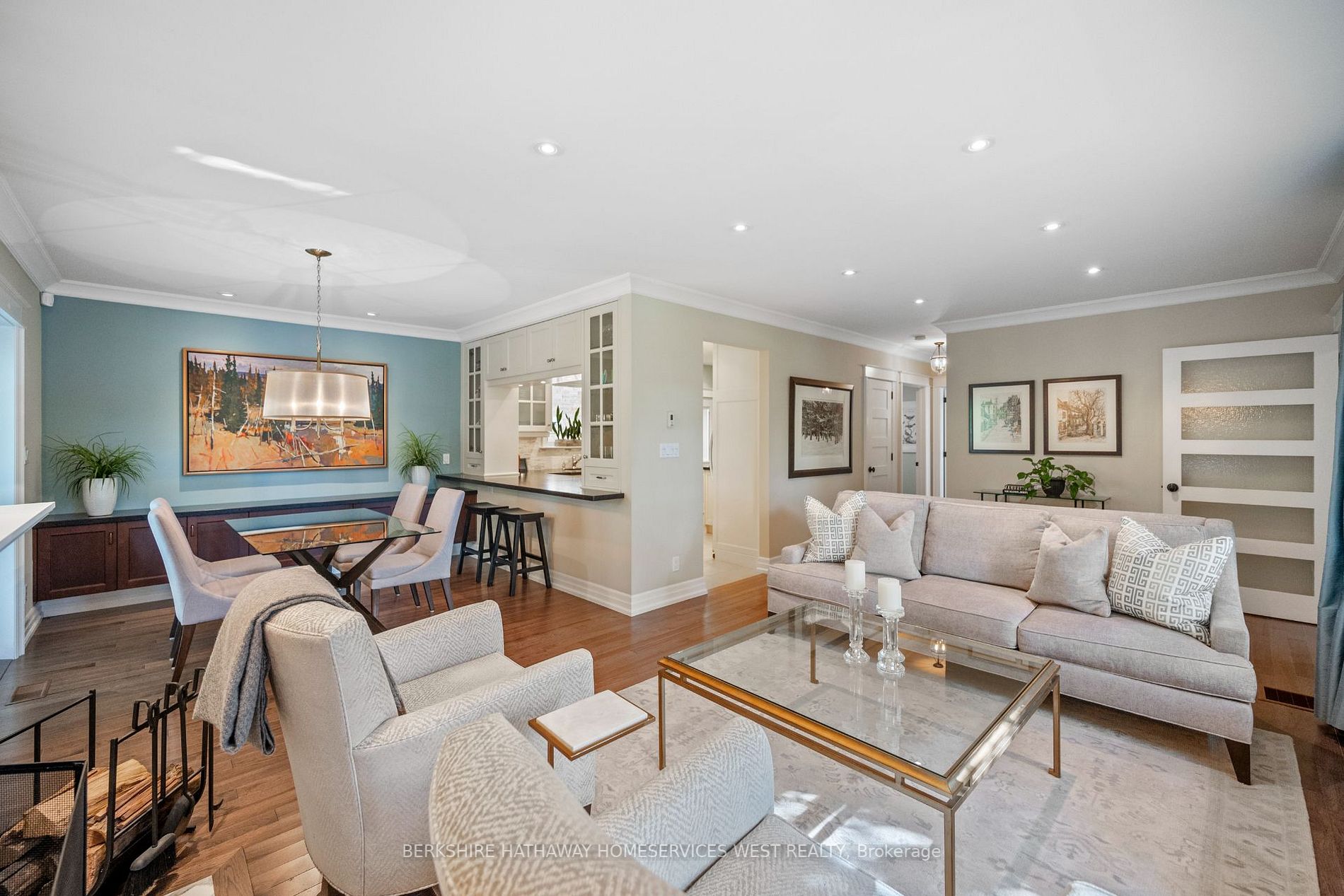 105 Grenview Blvd S