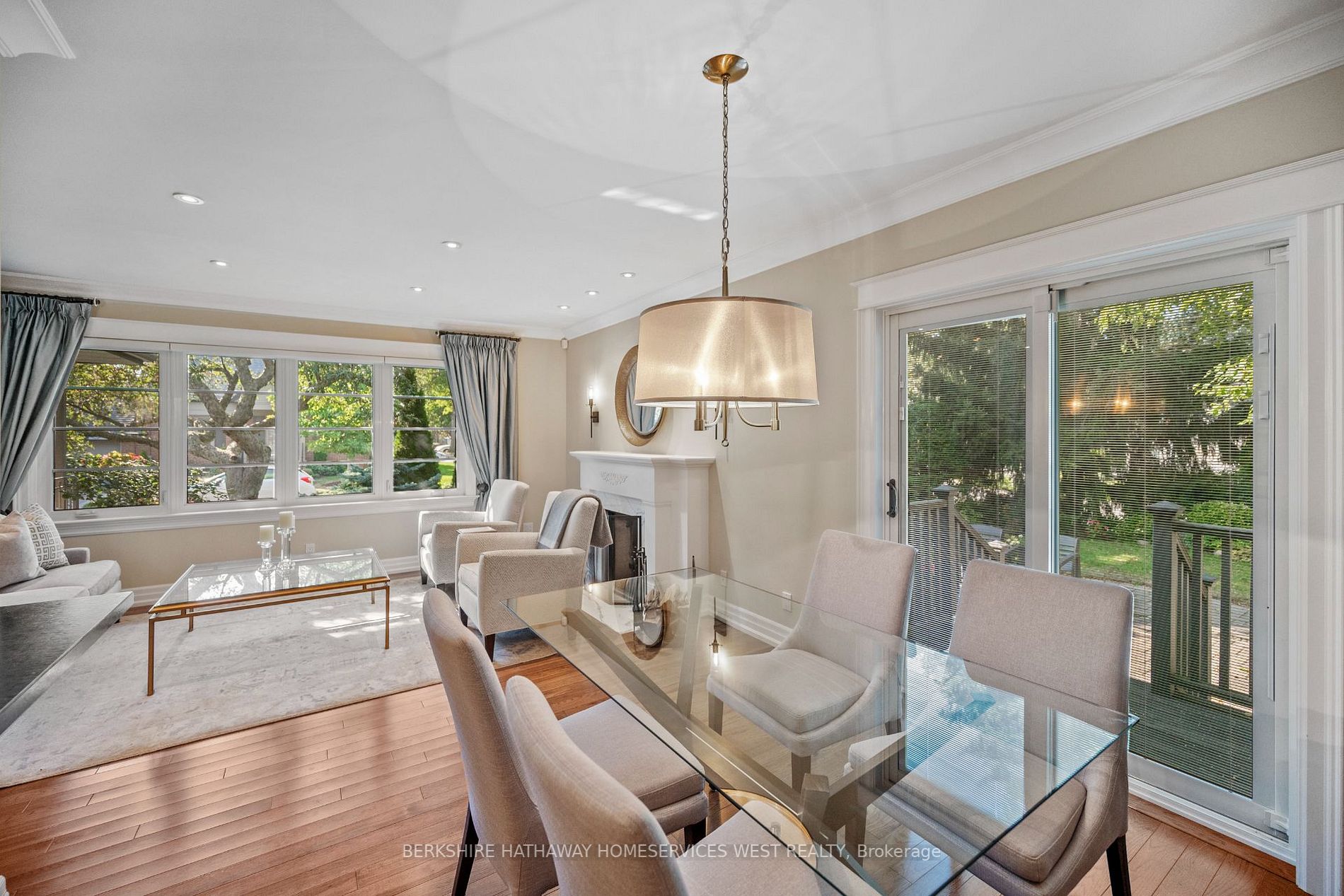 105 Grenview Blvd S