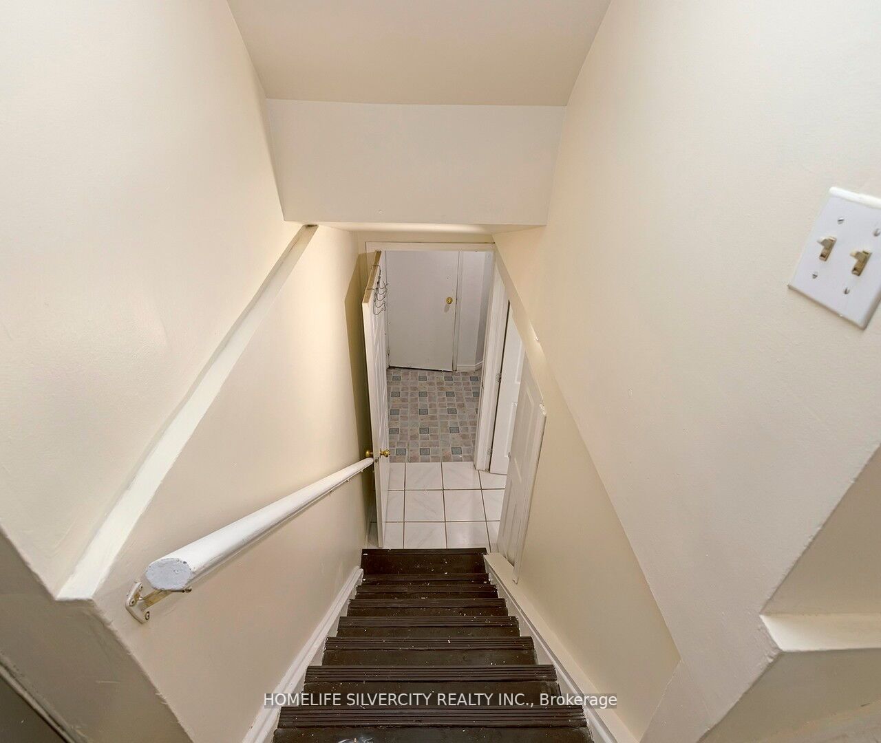 28 Caruso Dr