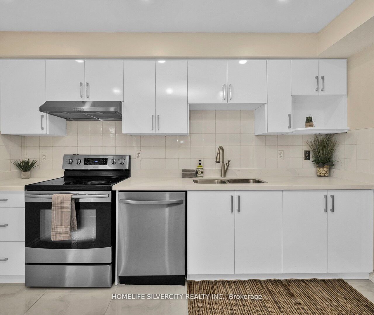 28 Caruso Dr