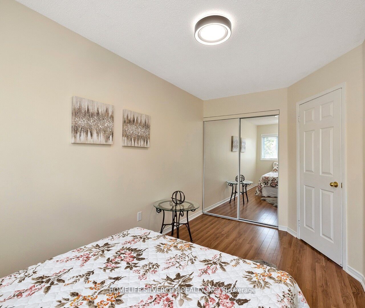 28 Caruso Dr