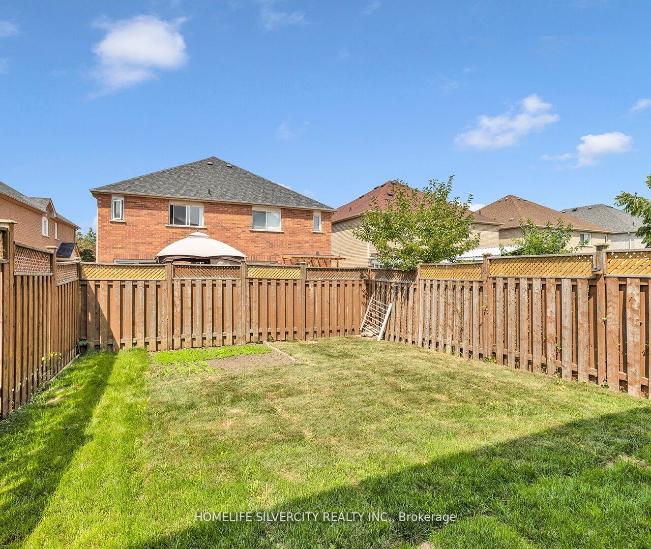 28 Caruso Dr