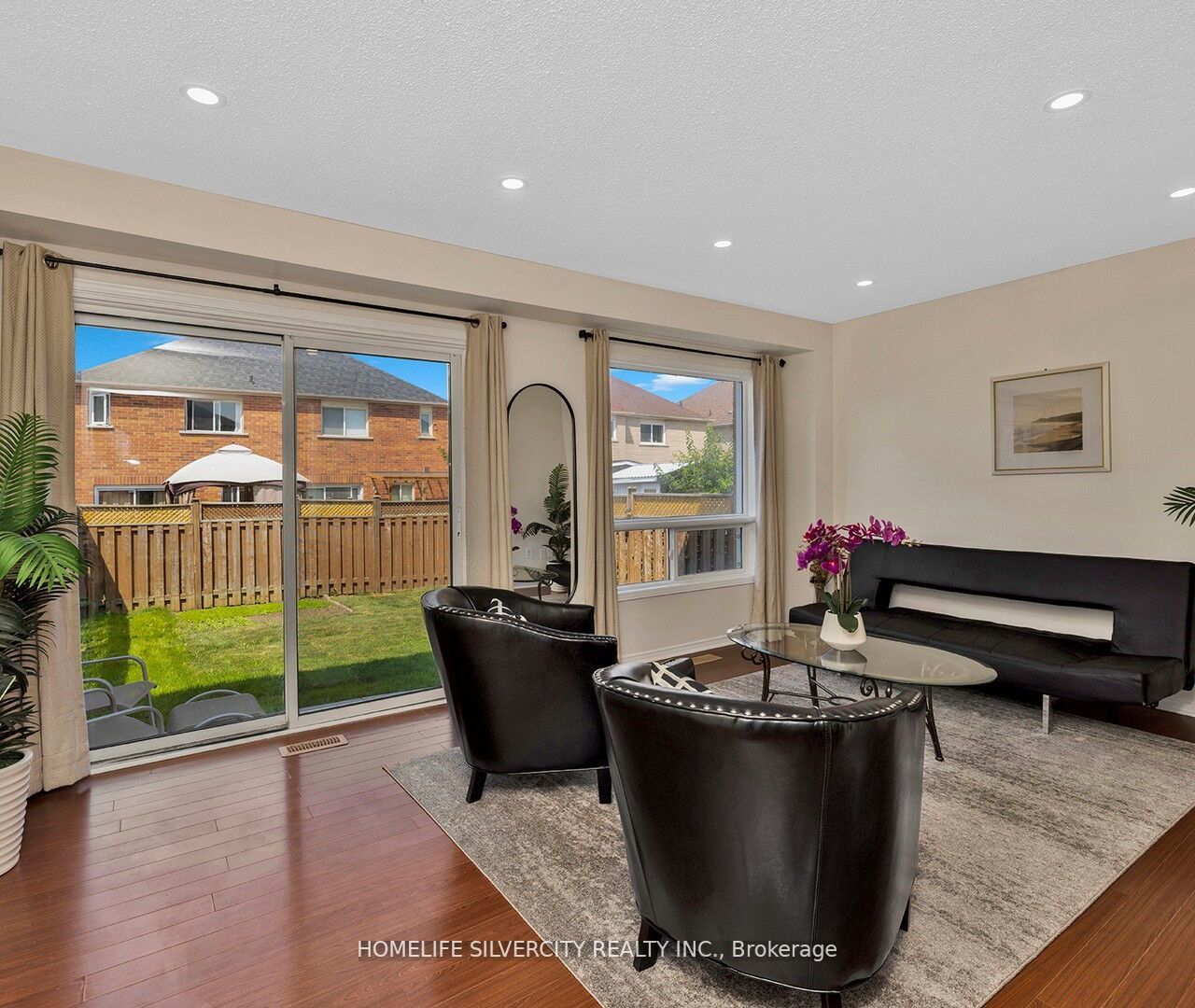 28 Caruso Dr