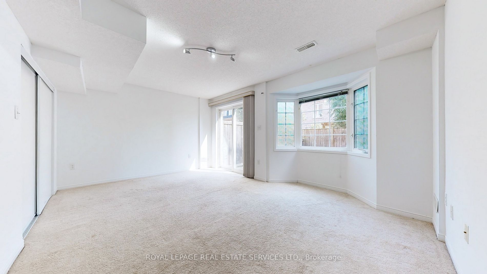 3950 Erin Centre Boulevard, #36