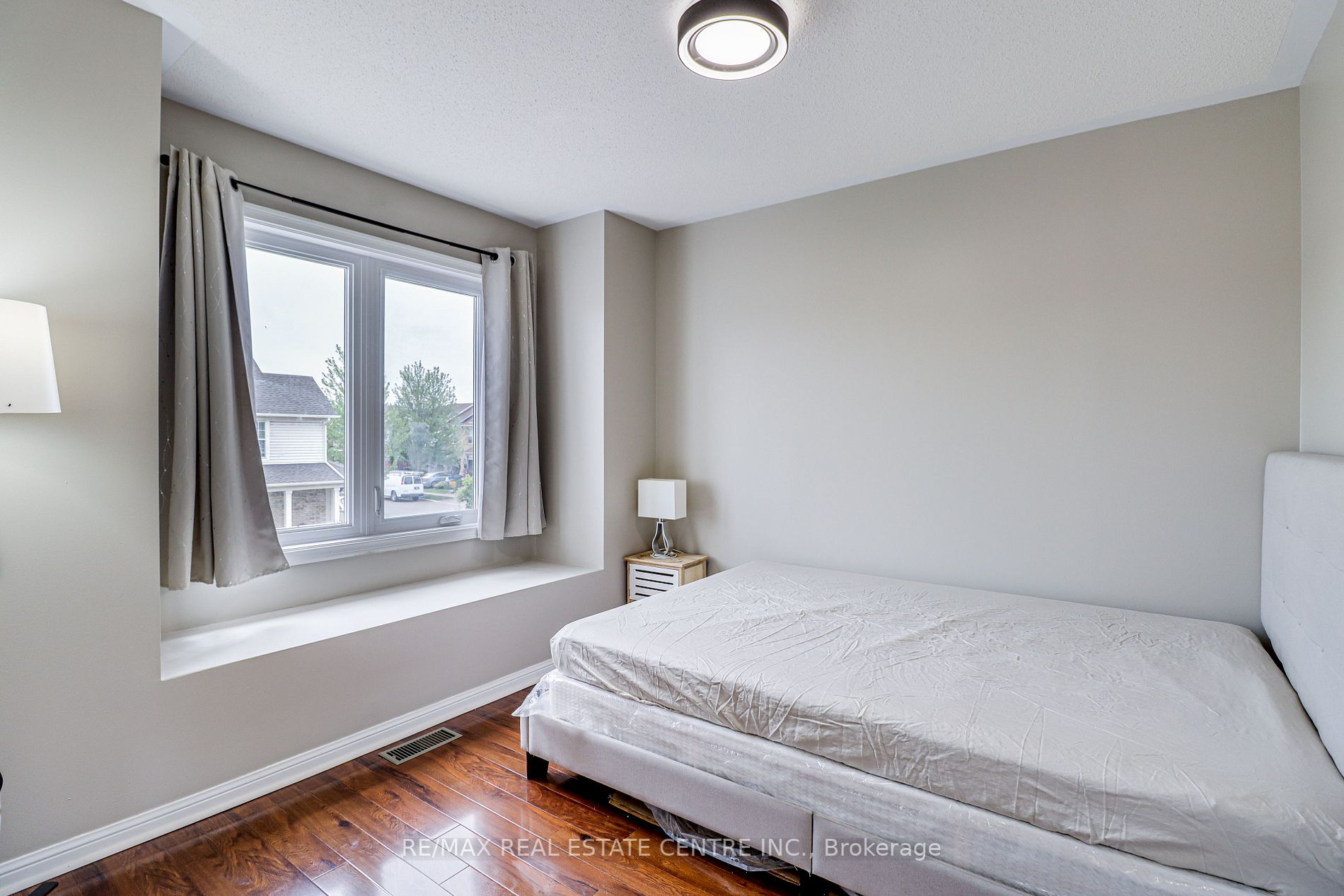1104 Barclay Circle
