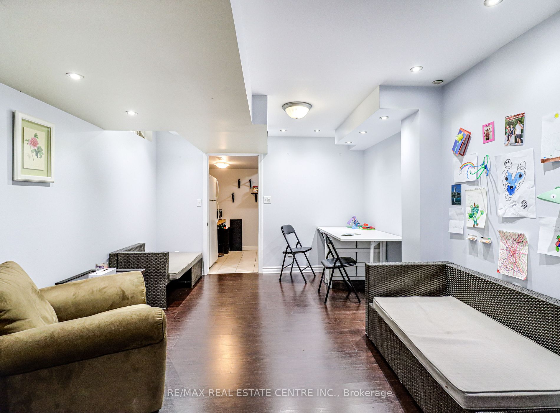 1104 Barclay Circle