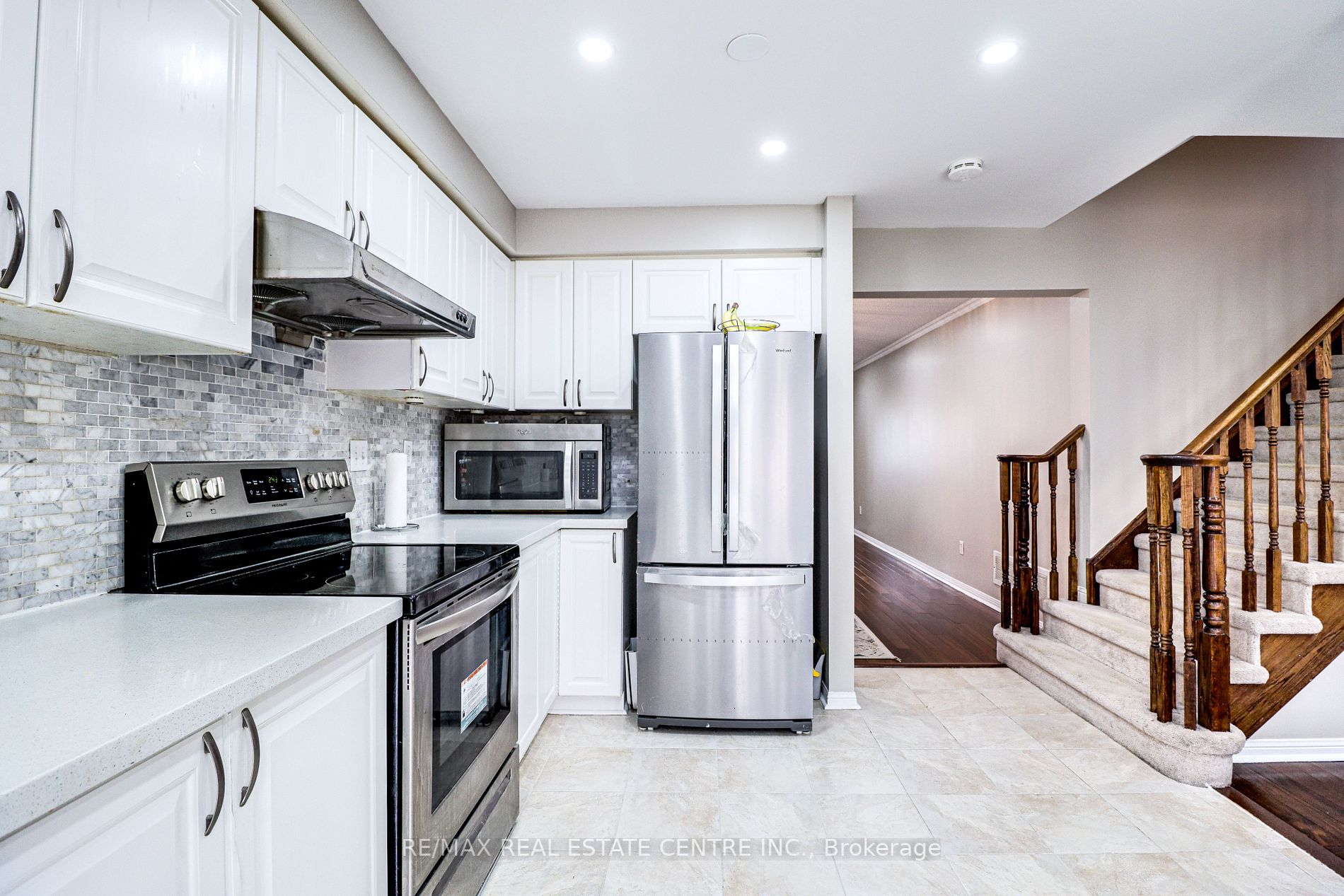 1104 Barclay Circle
