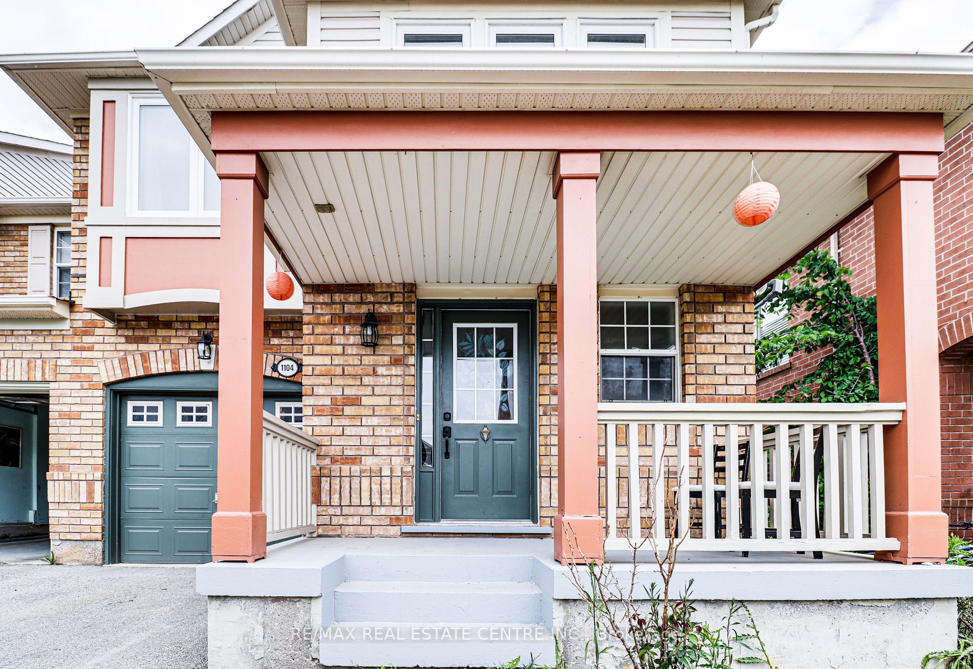 1104 Barclay Circle