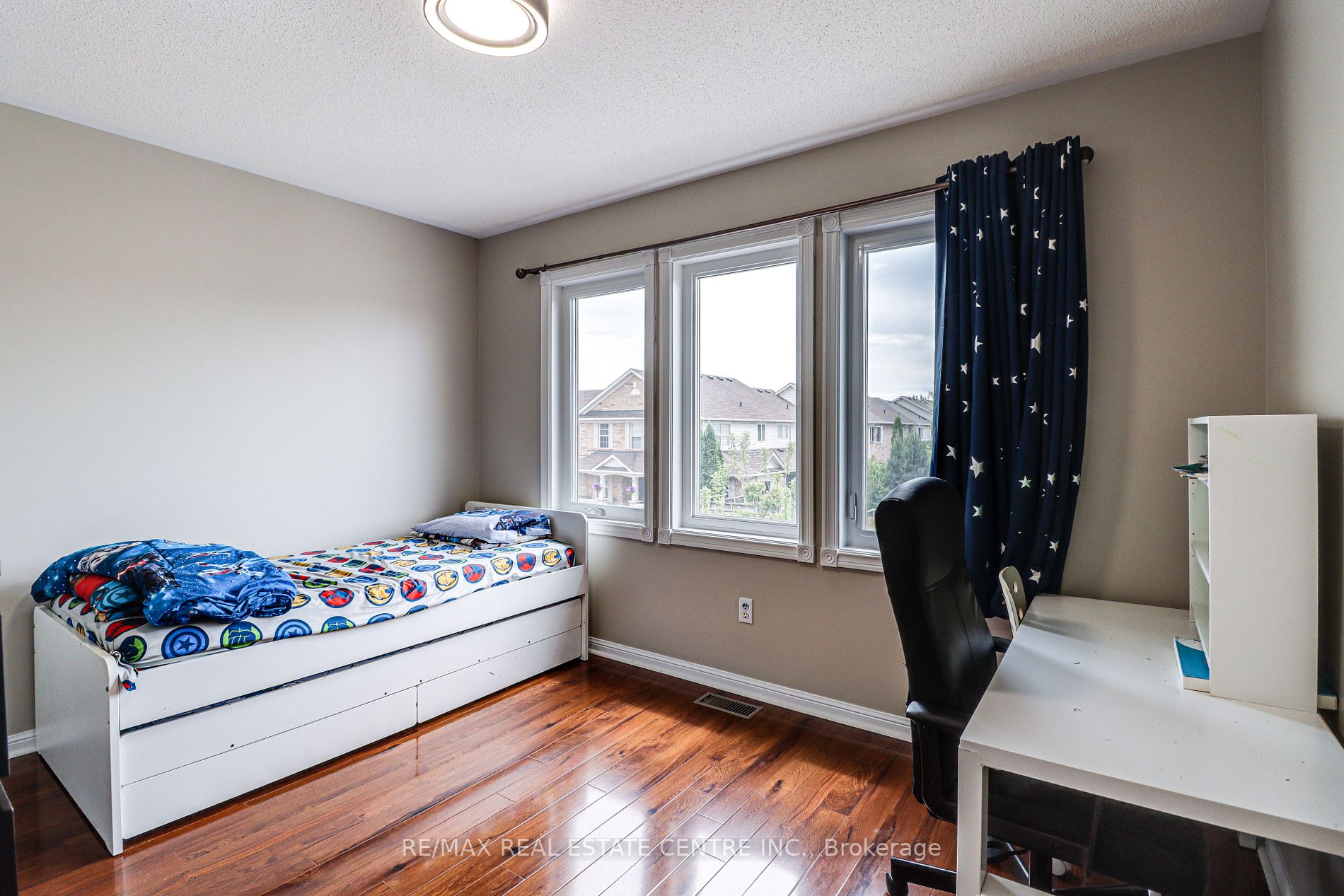 1104 Barclay Circle