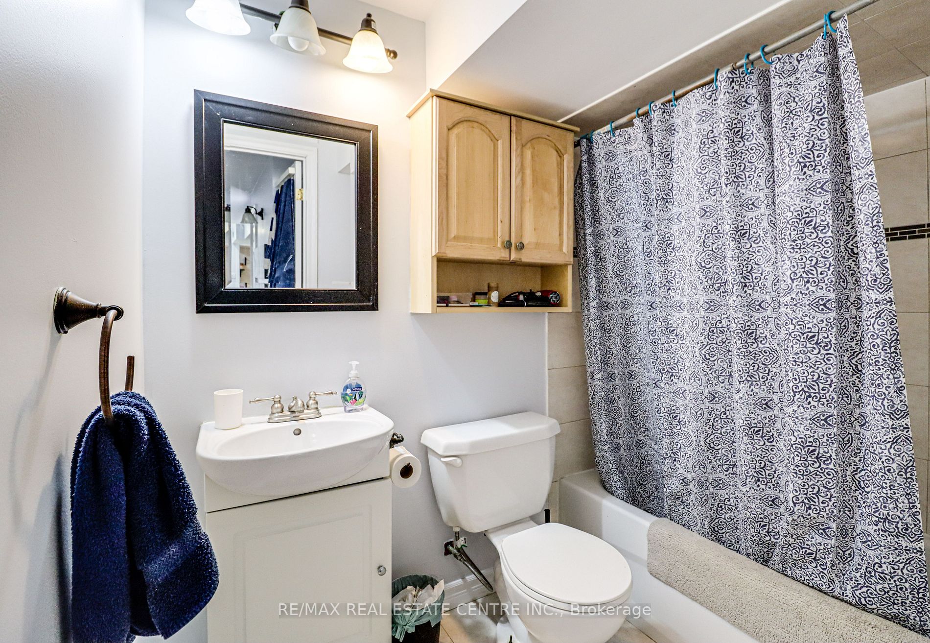 1104 Barclay Circle
