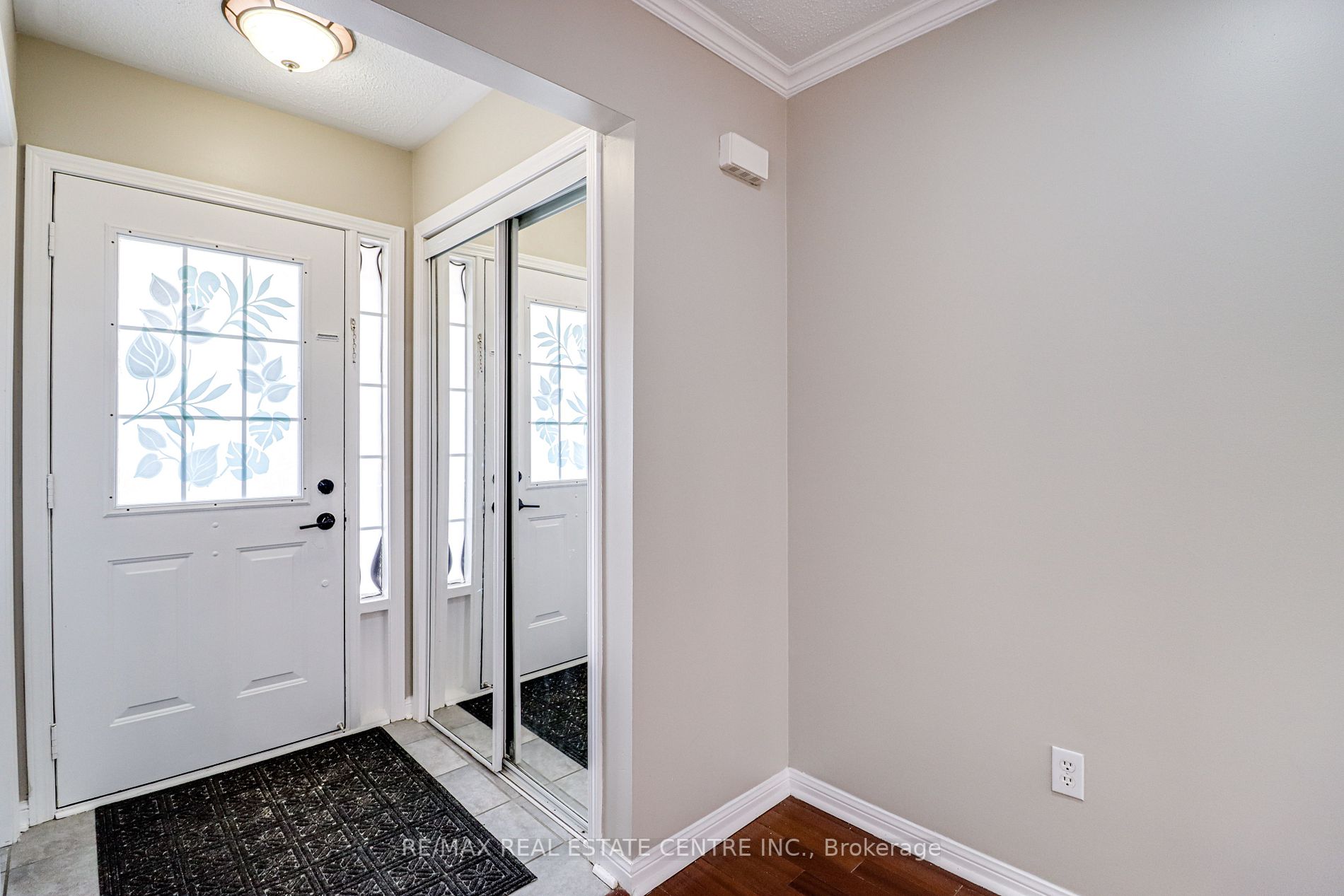1104 Barclay Circle