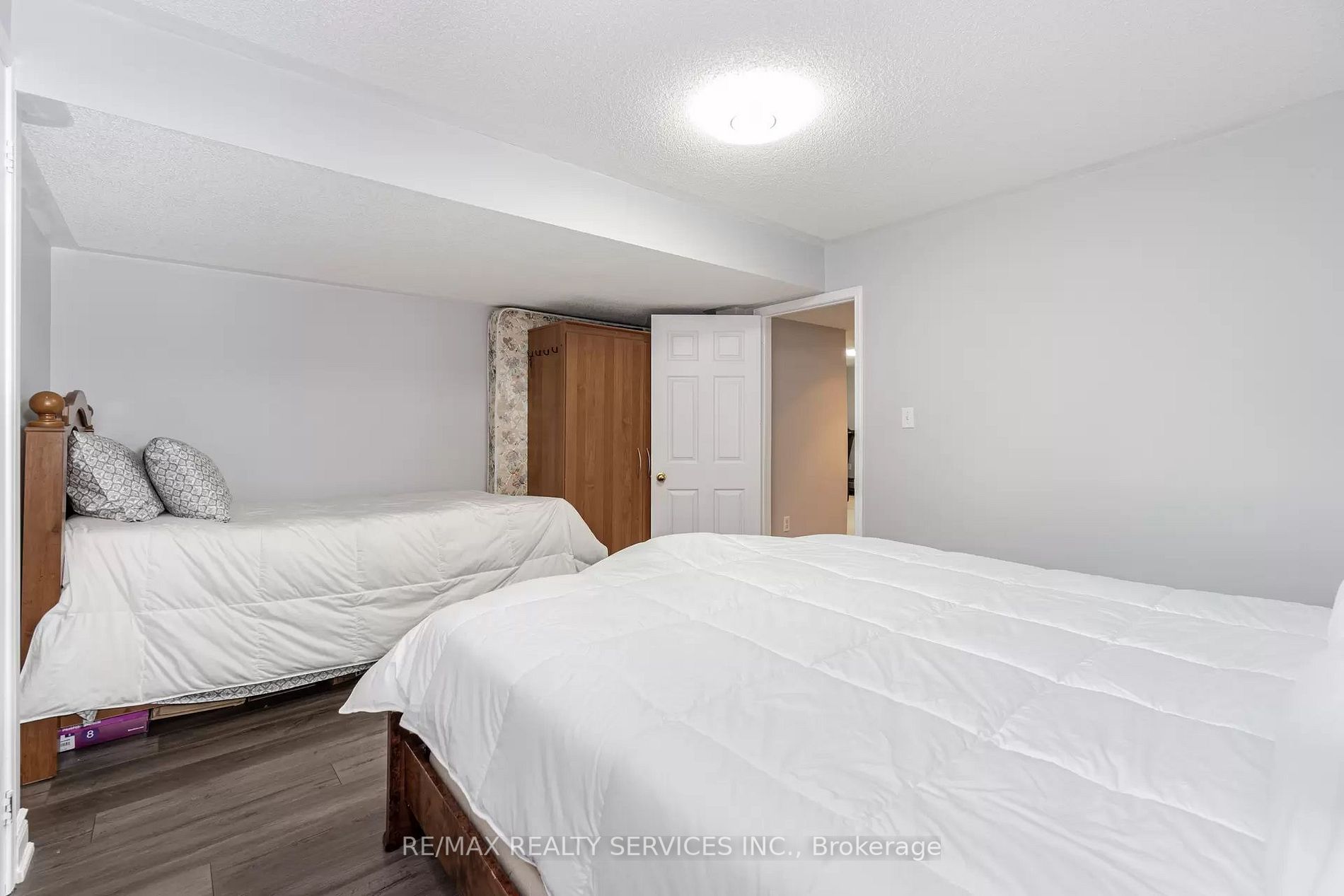 1110 Blueheron Blvd