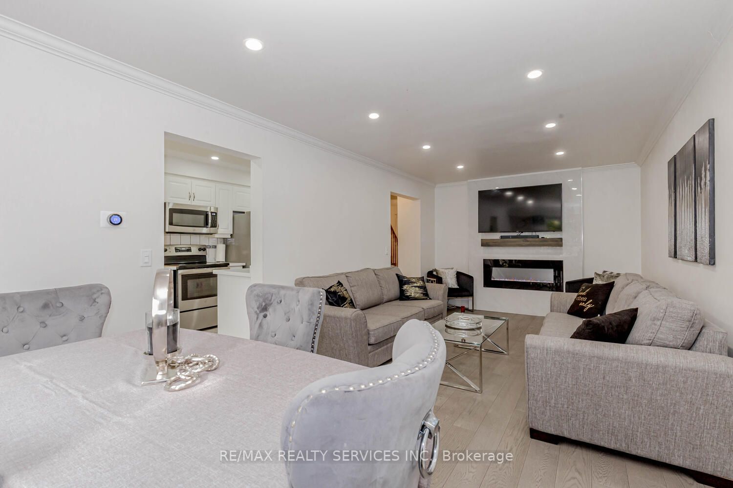 30 Heathcliffe Sq, #46