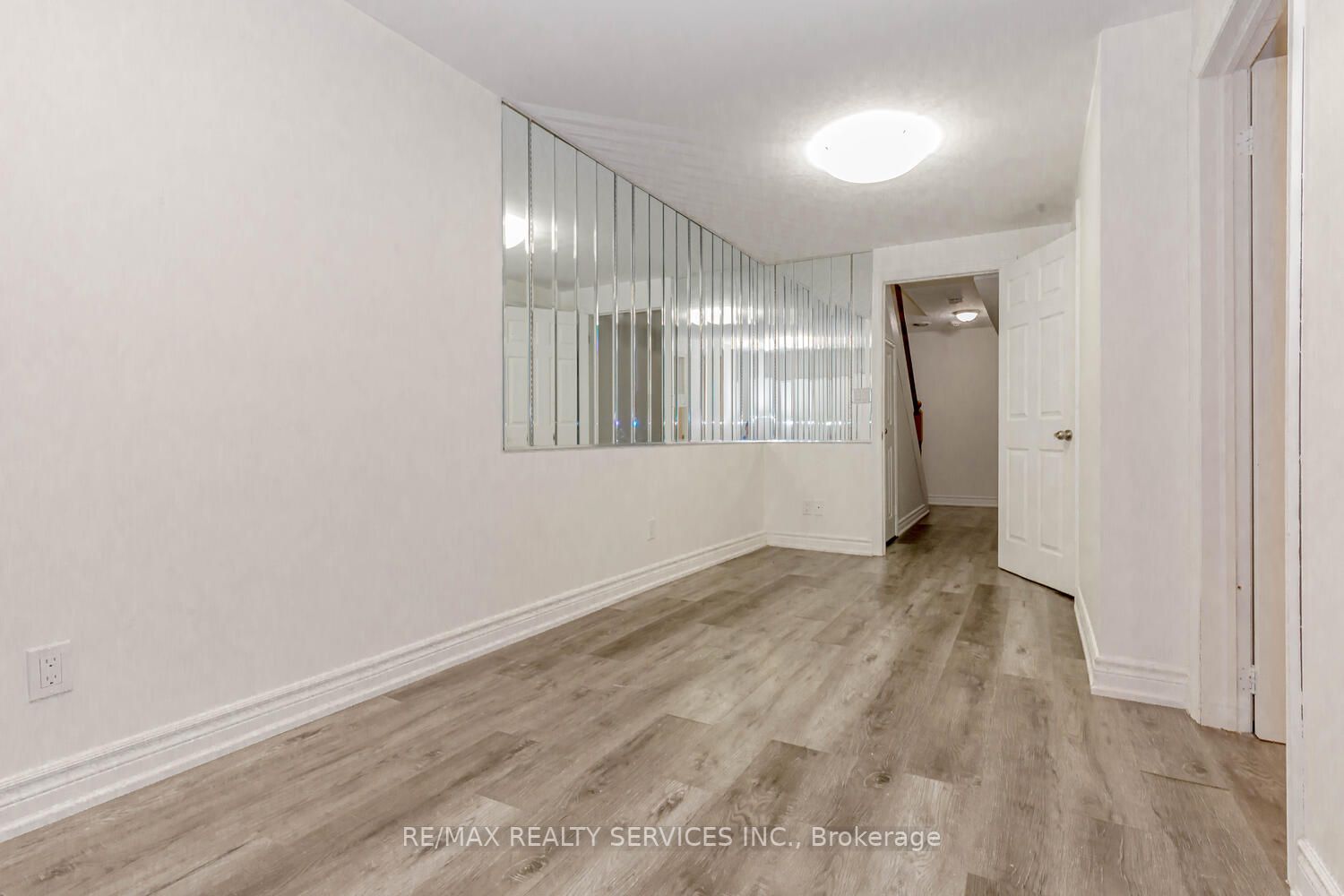 30 Heathcliffe Sq, #46