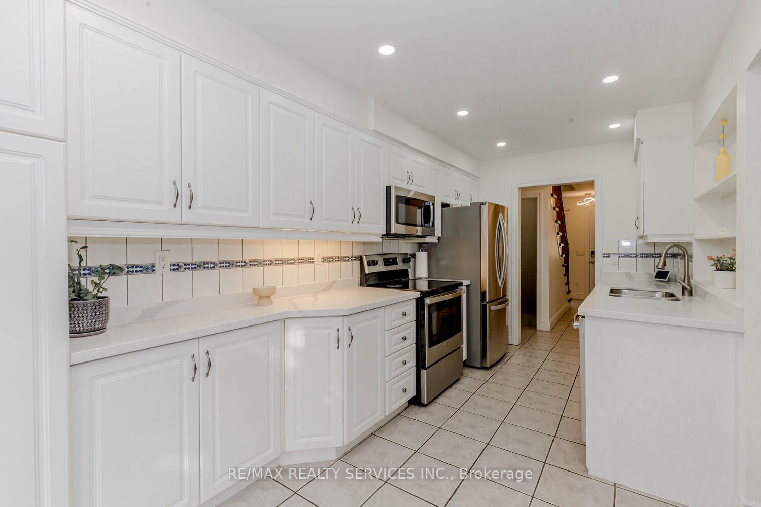 30 Heathcliffe Sq, #46
