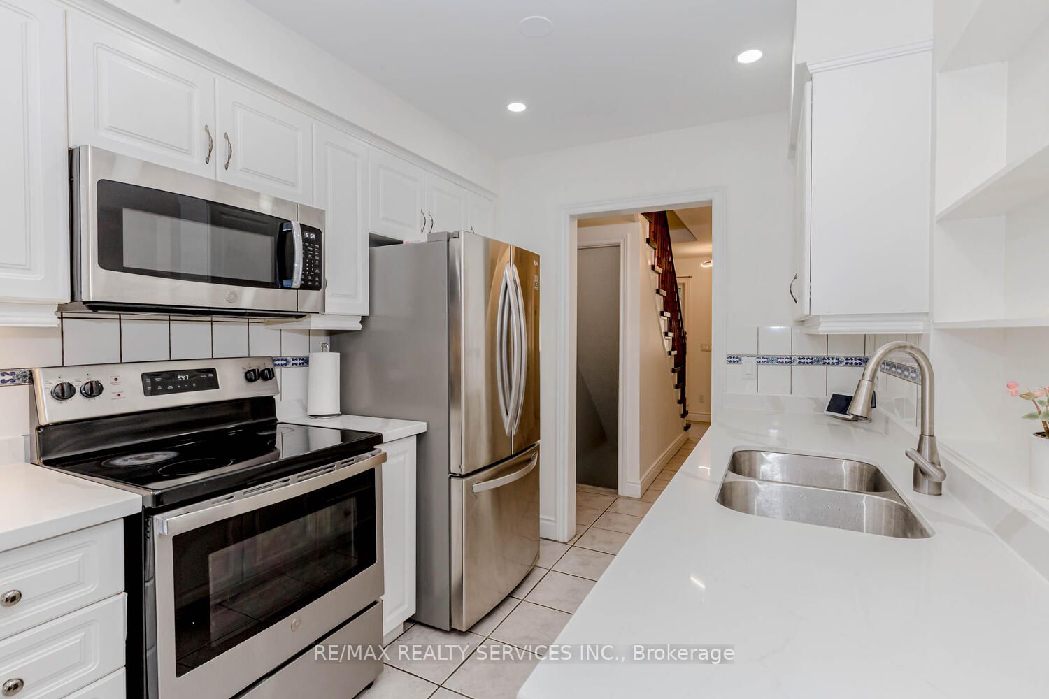 30 Heathcliffe Sq, #46