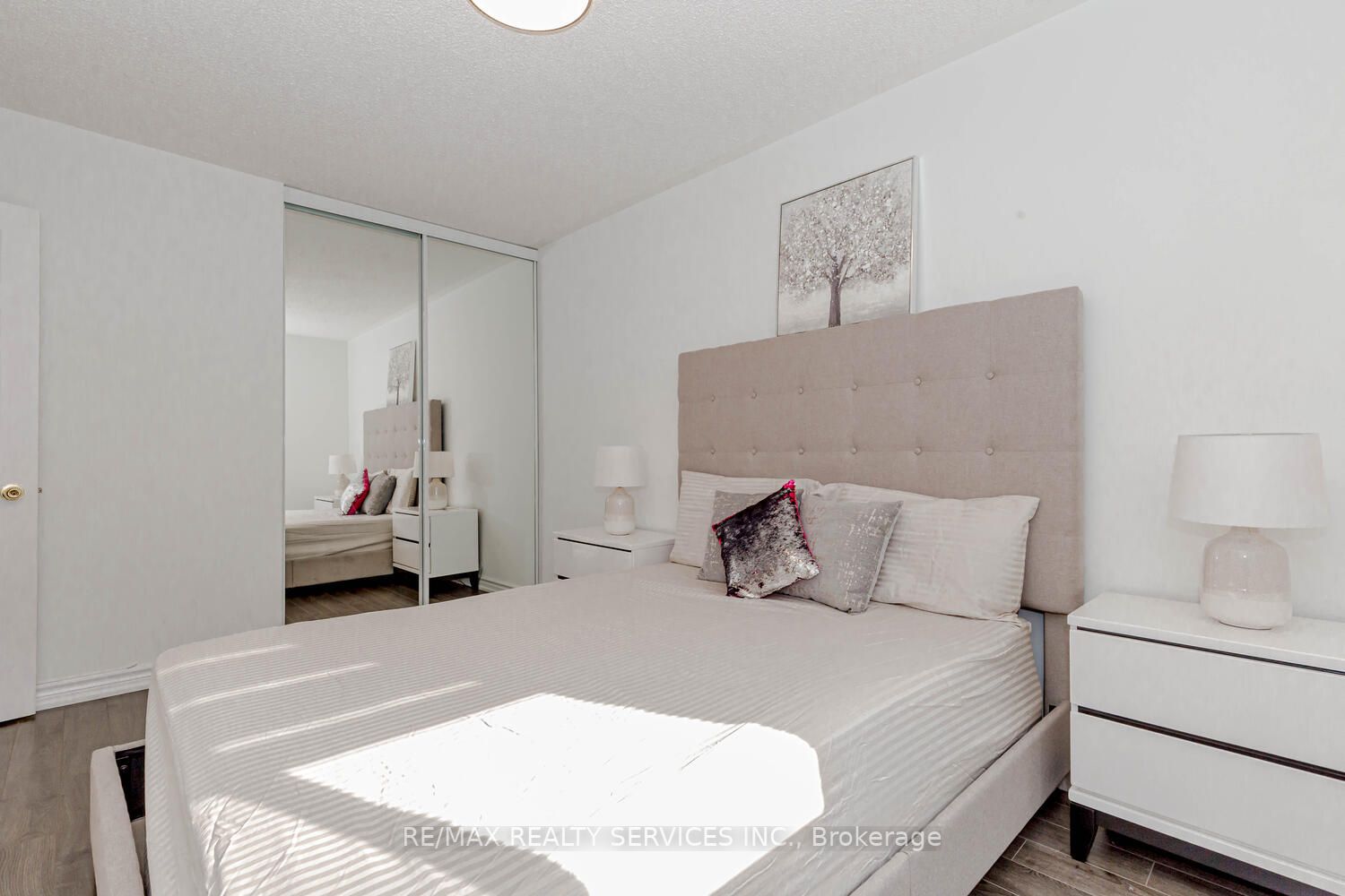 30 Heathcliffe Sq, #46