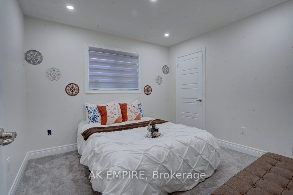 66 Monarch Dr