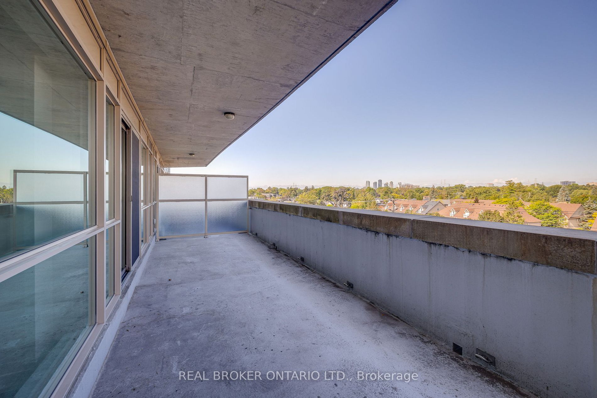 5101 Dundas St W, #511
