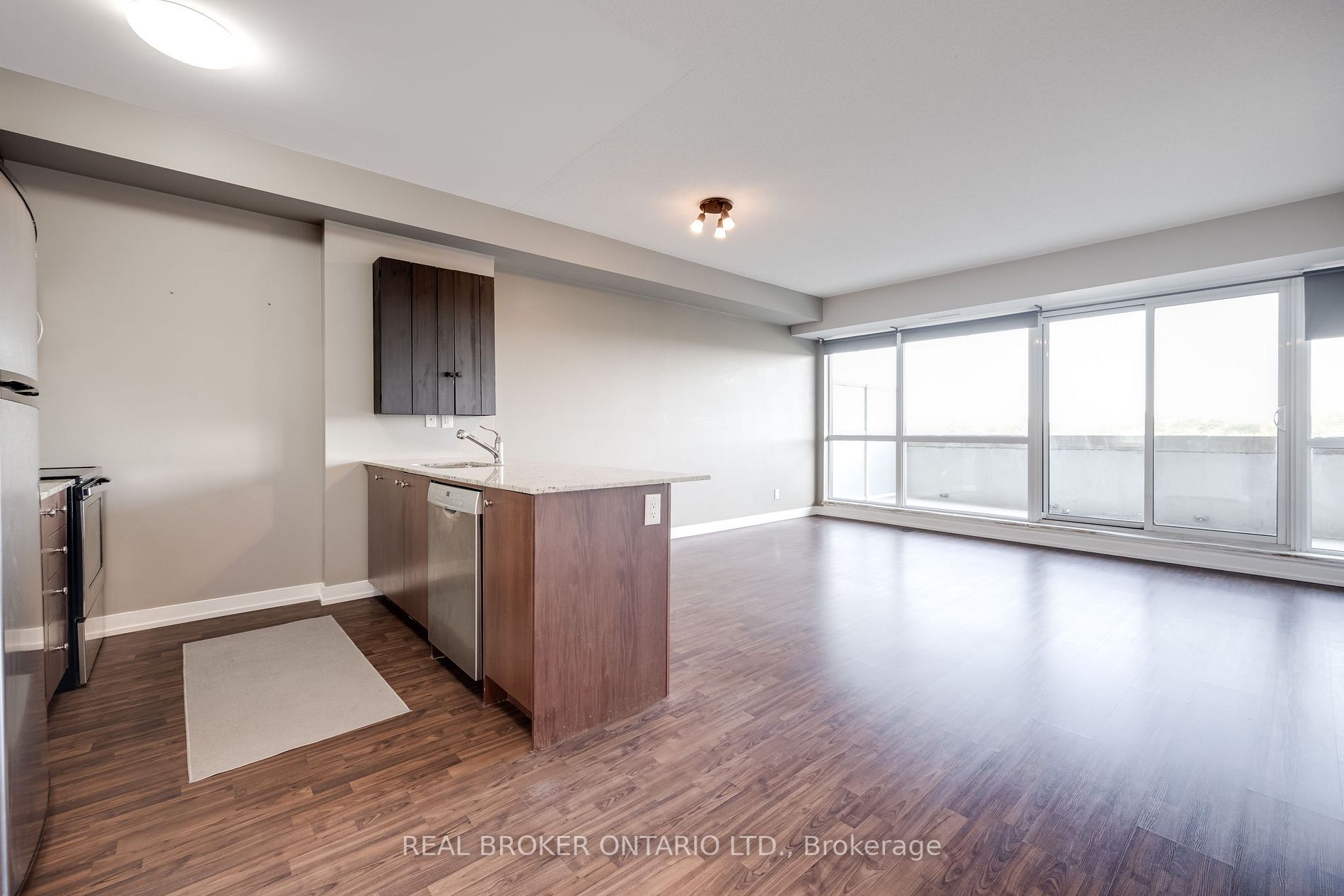 5101 Dundas St W, #511