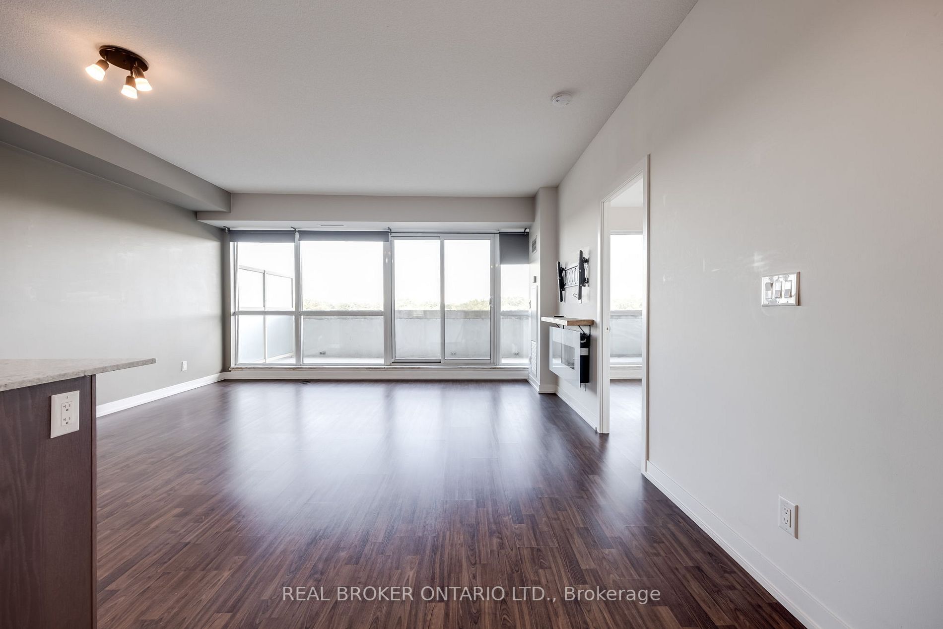 5101 Dundas St W, #511