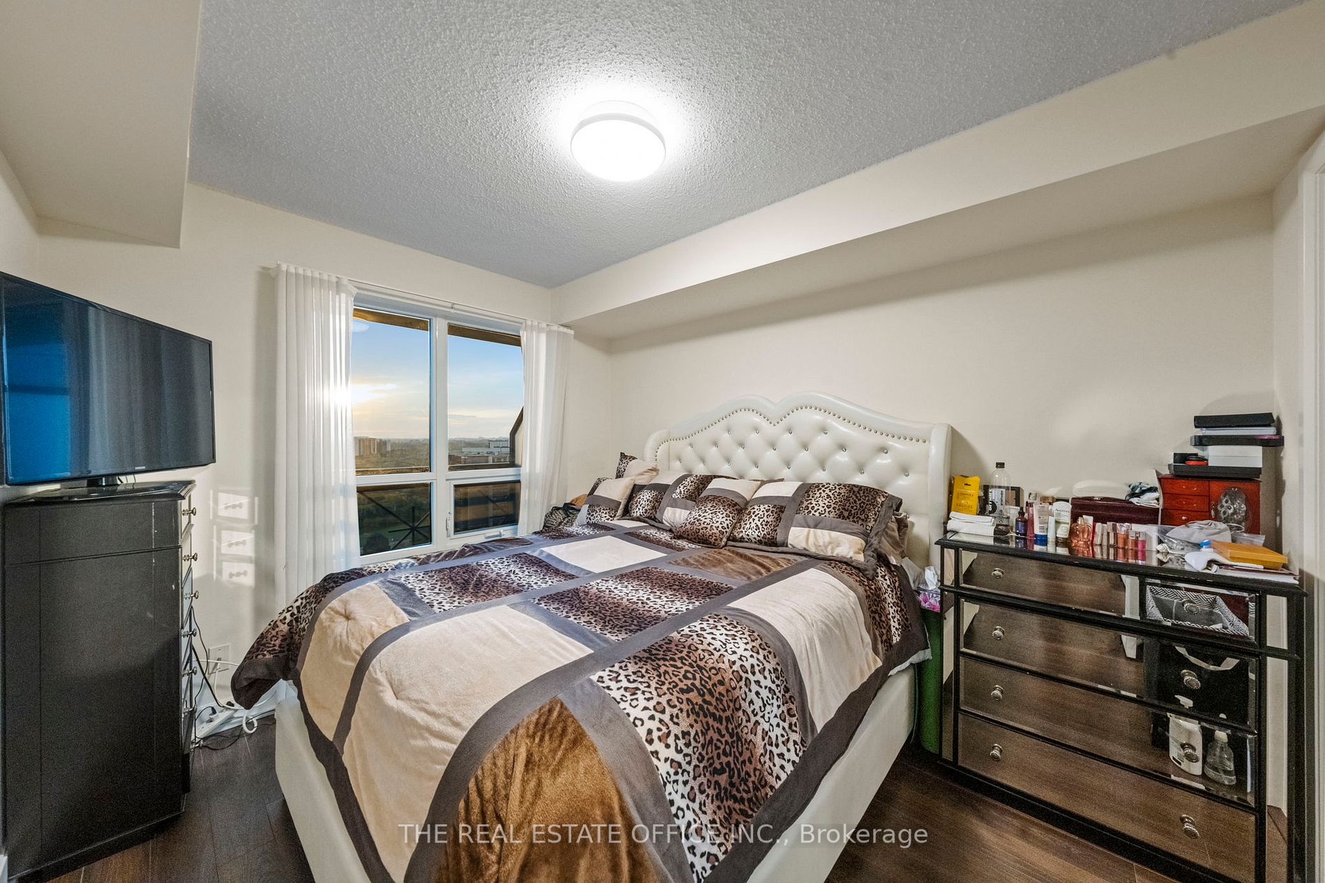 2 Eva Rd, #1829