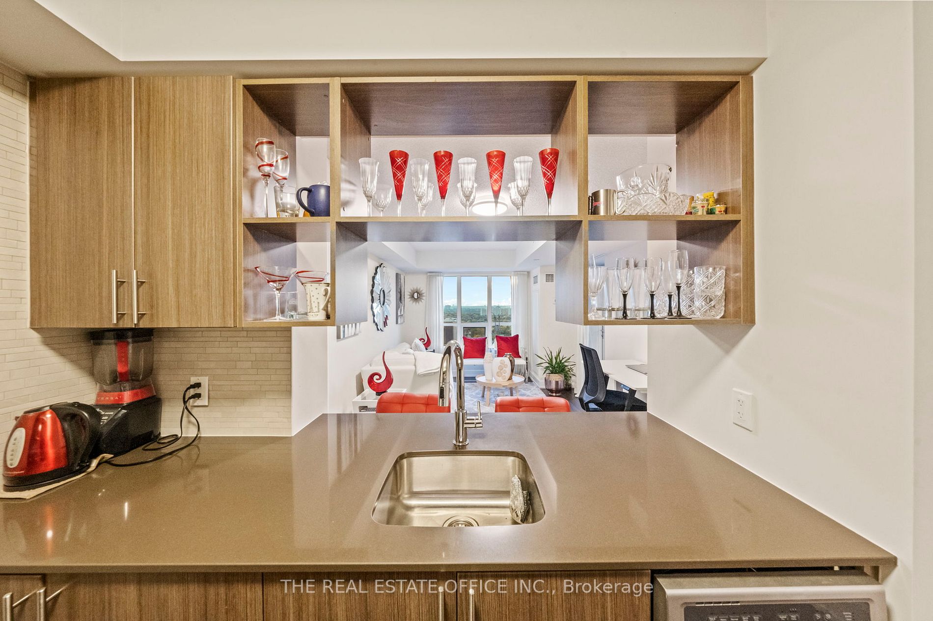 2 Eva Rd, #1829