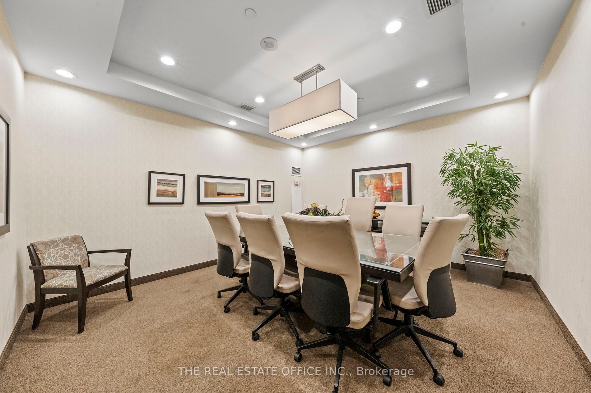 2 Eva Rd, #1829