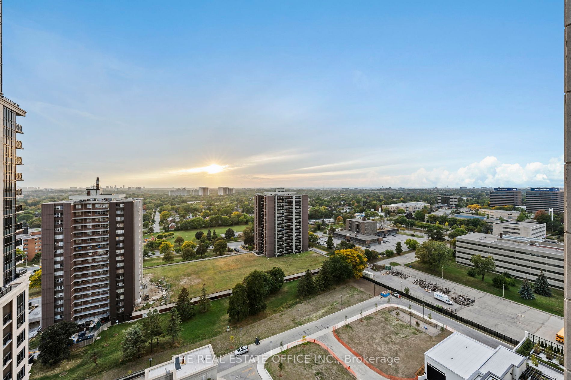2 Eva Rd, #1829