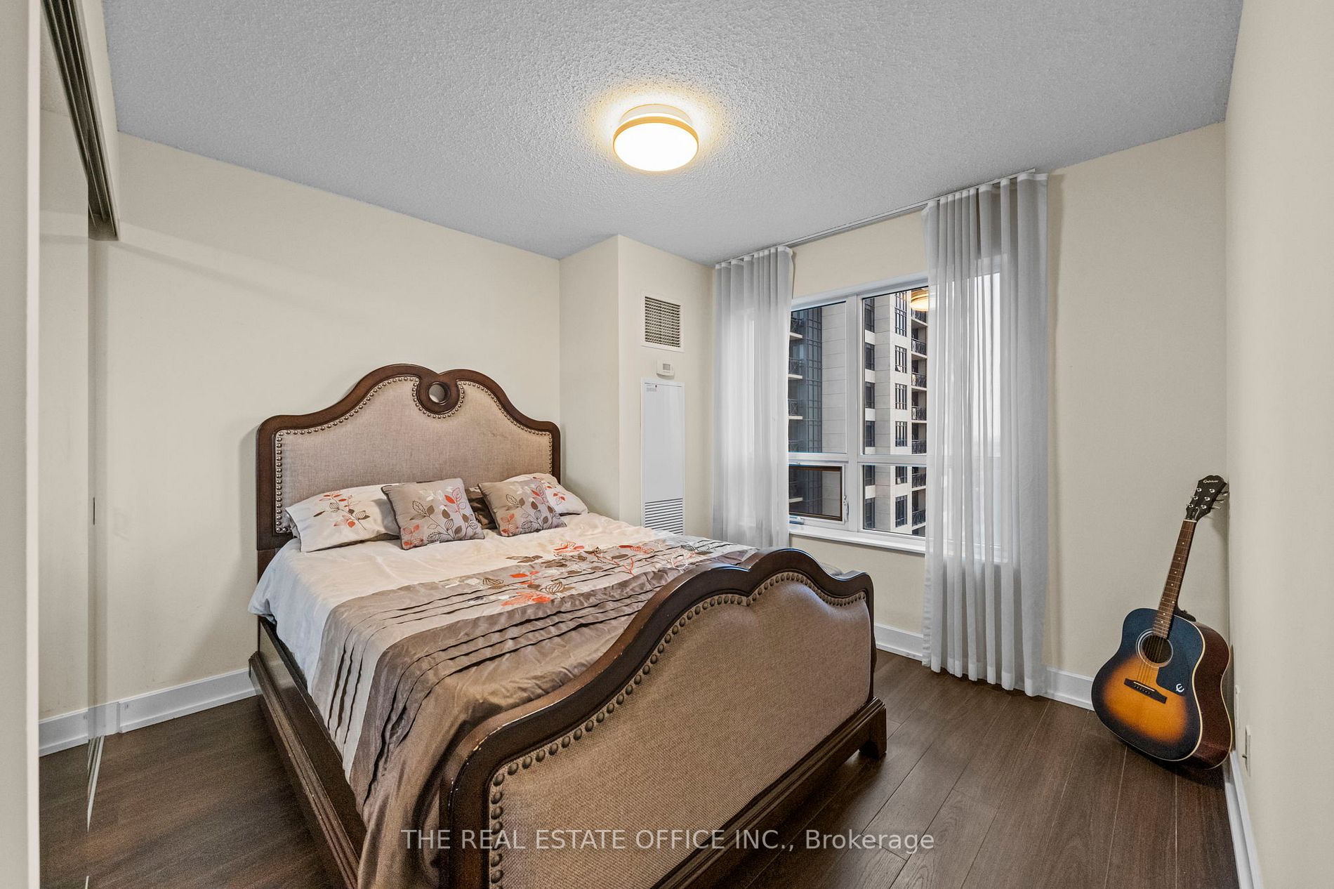 2 Eva Rd, #1829