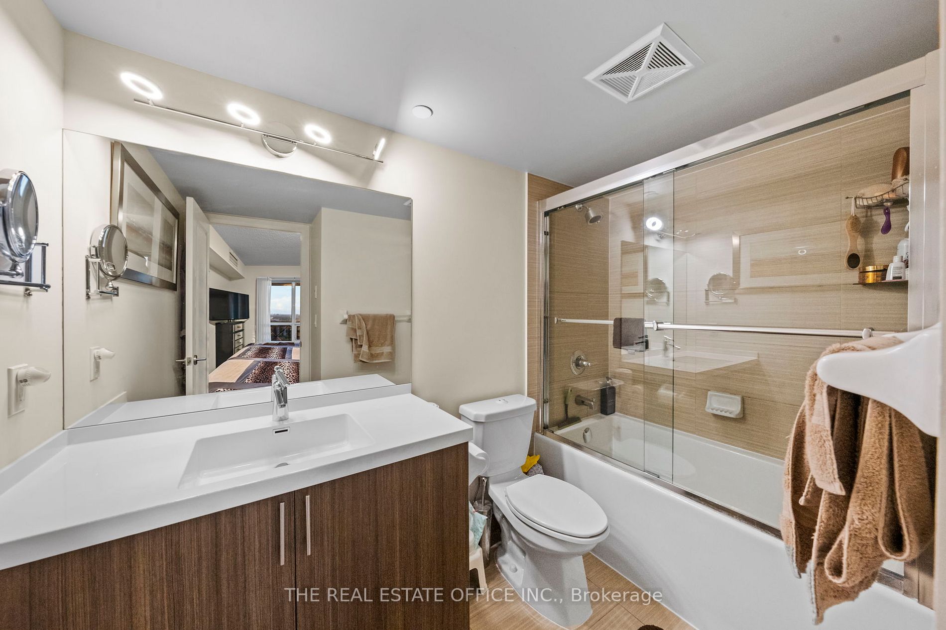 2 Eva Rd, #1829