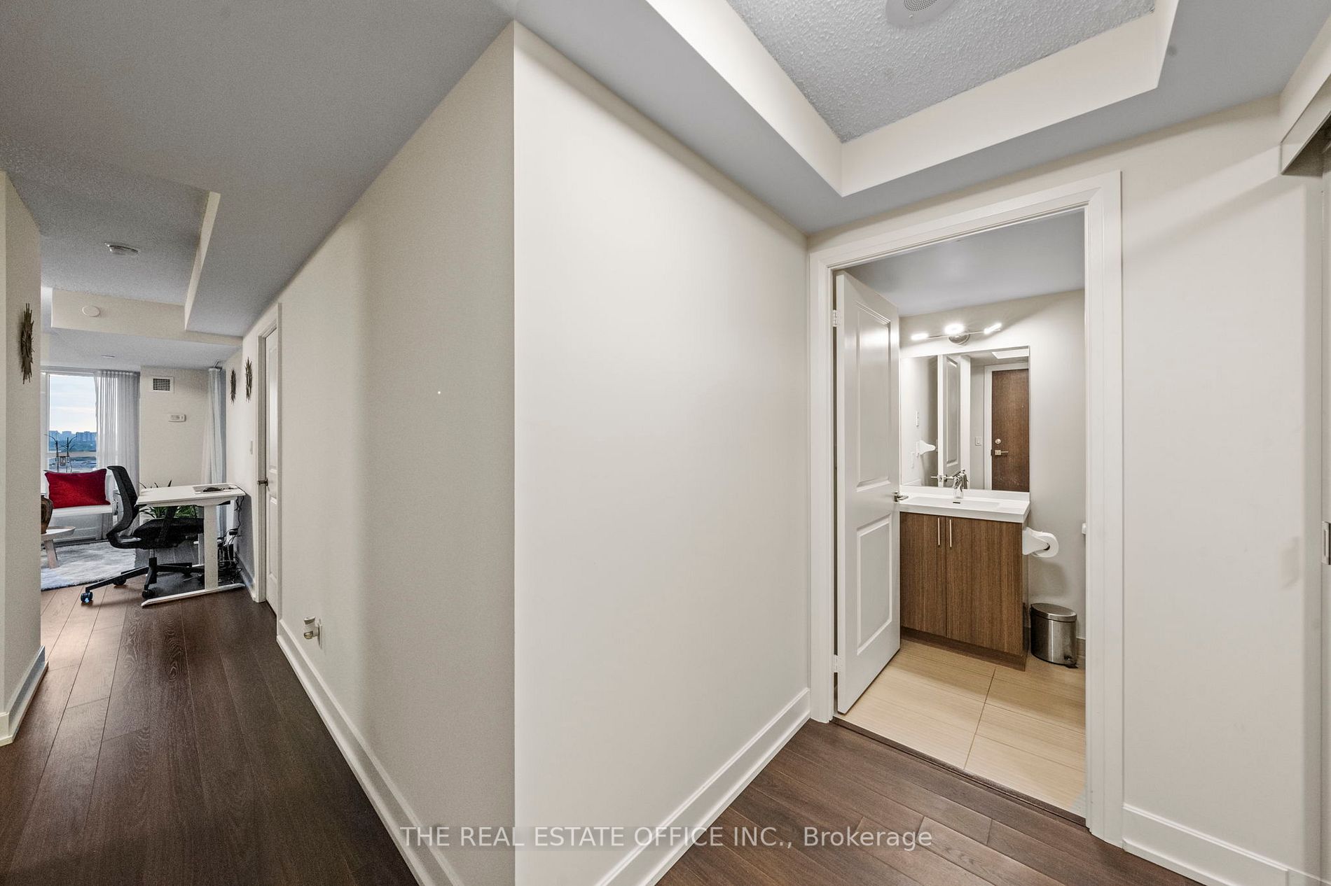 2 Eva Rd, #1829