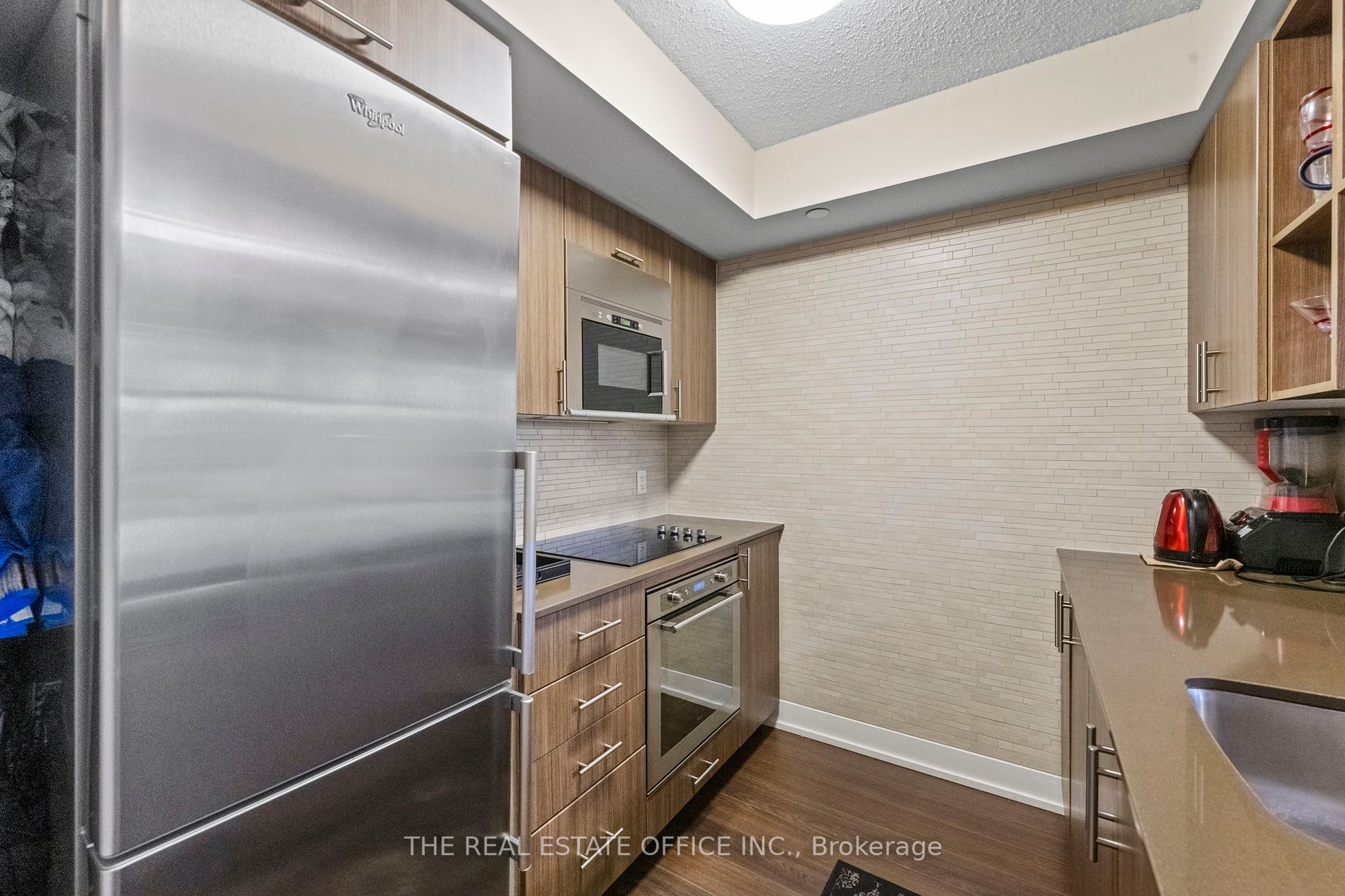 2 Eva Rd, #1829