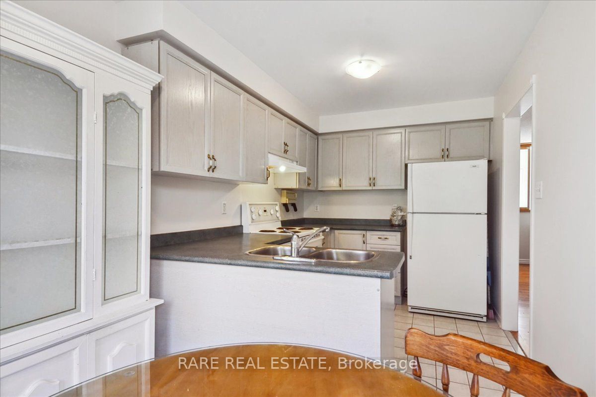 164 Royal Valley Dr