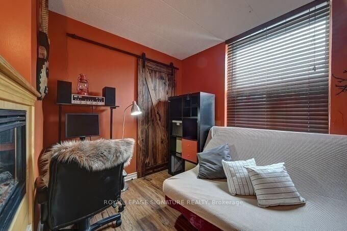 3625 Lake Shore Blvd W, #209