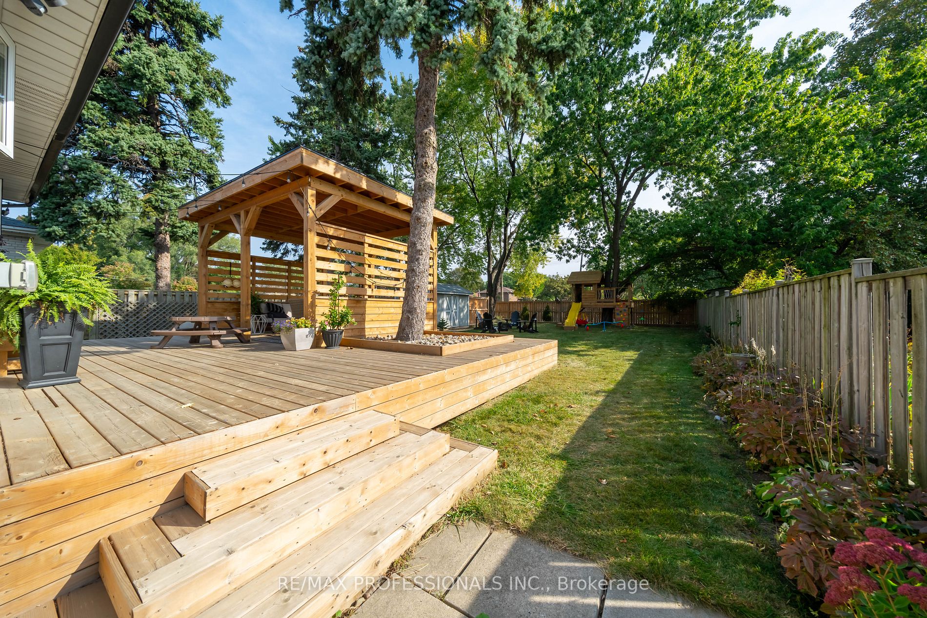 19 Vanderbrent Cres