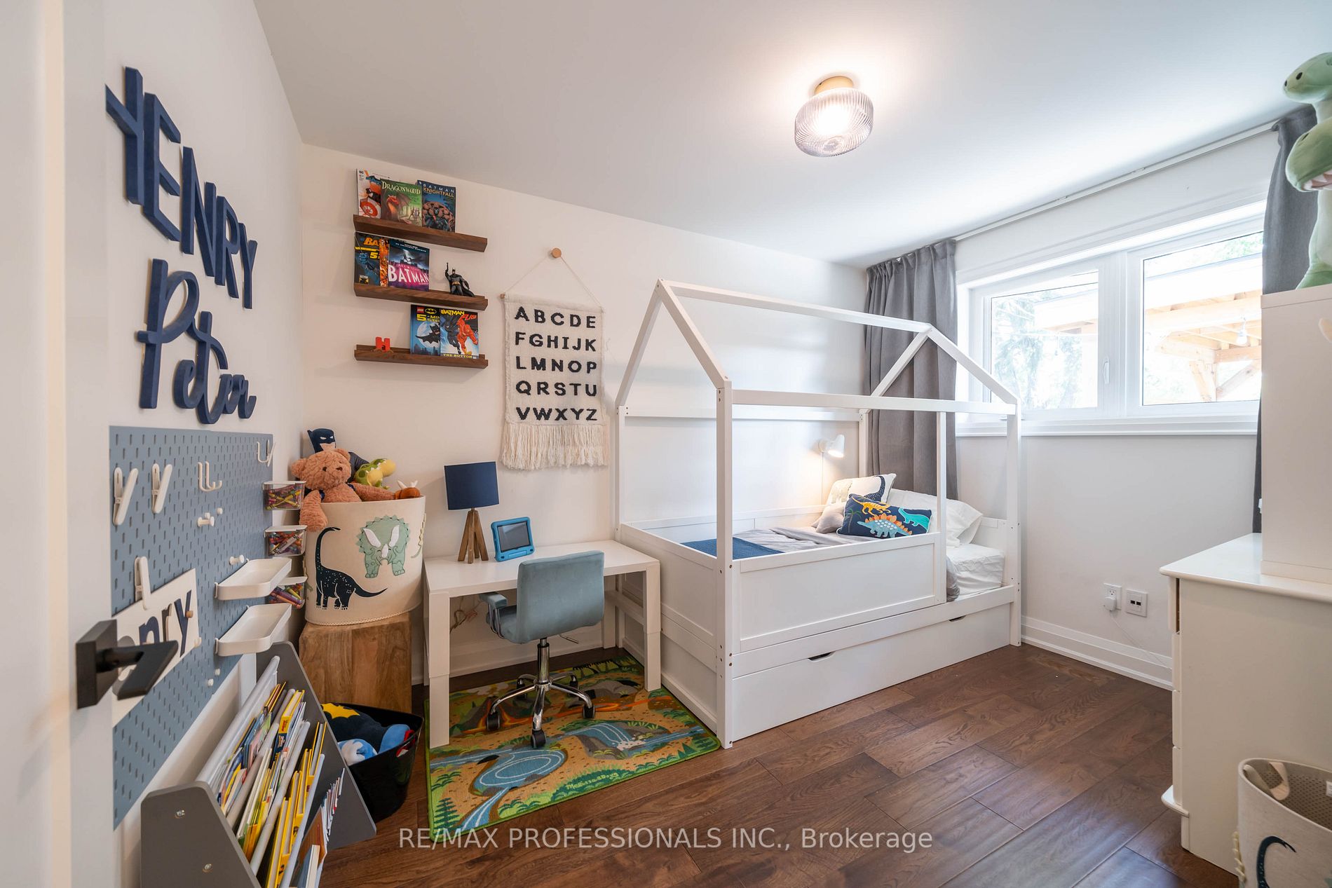 19 Vanderbrent Cres
