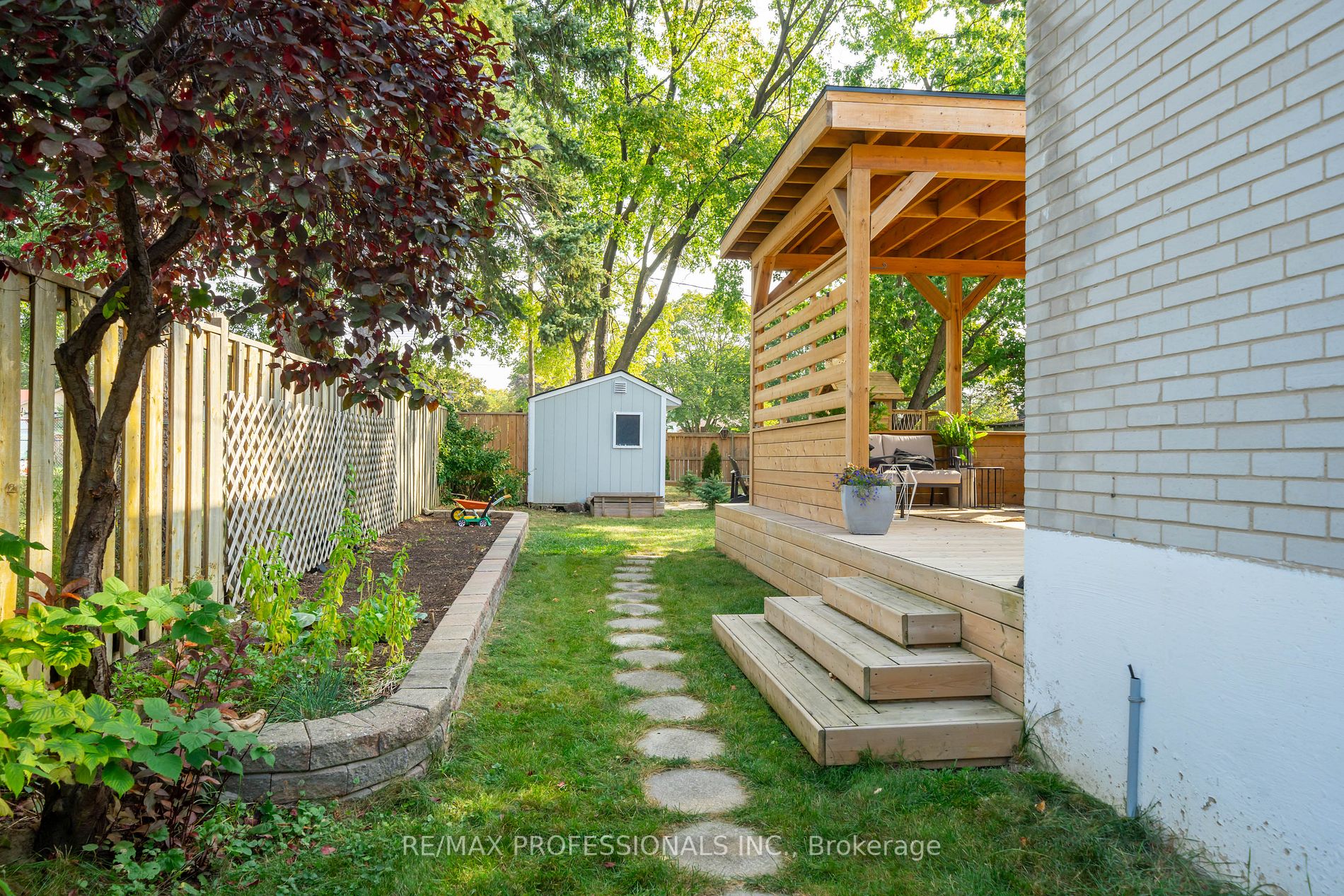 19 Vanderbrent Cres