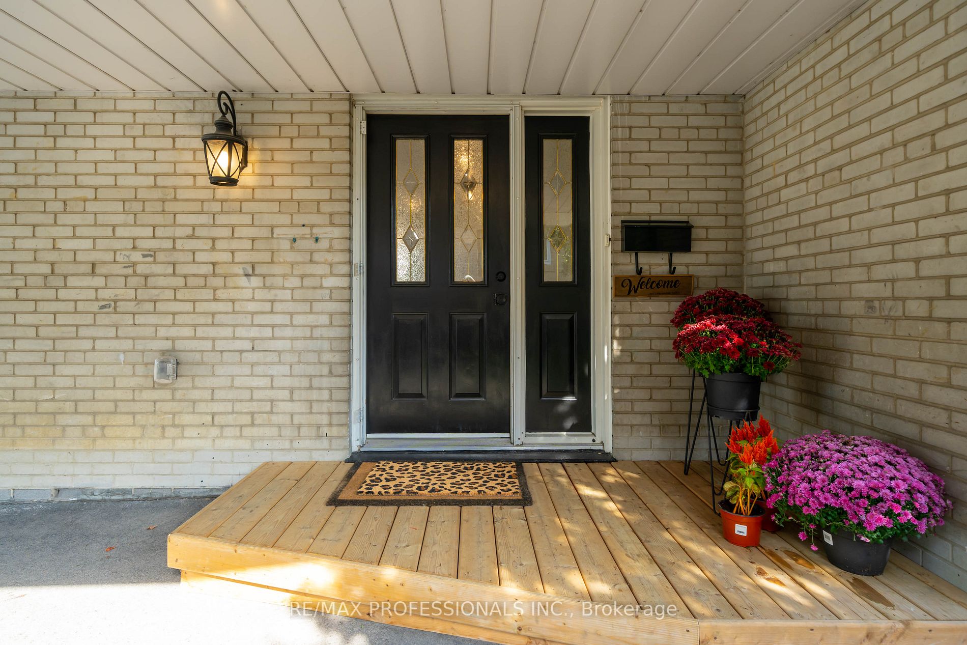 19 Vanderbrent Cres