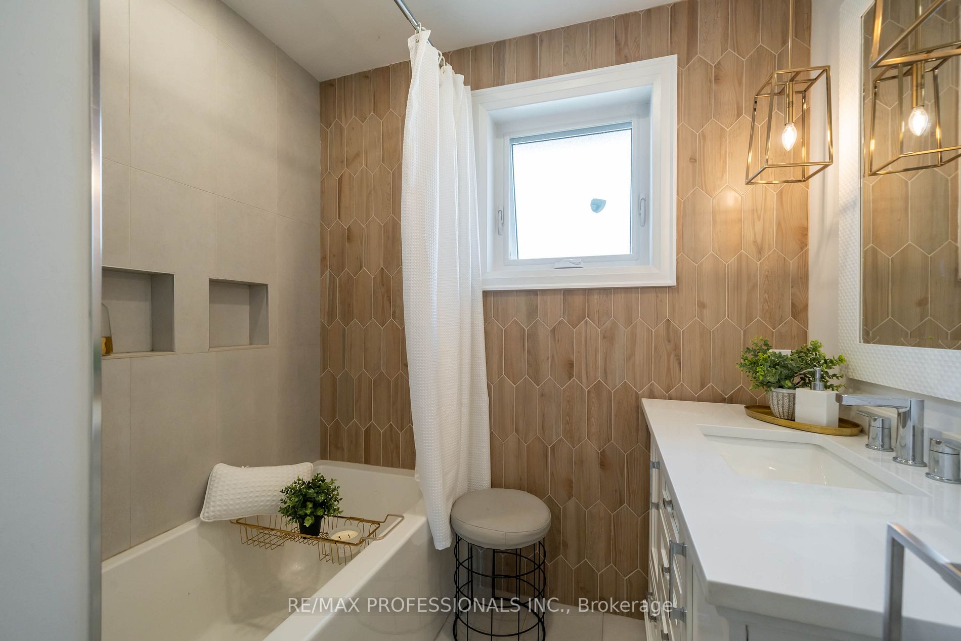 19 Vanderbrent Cres