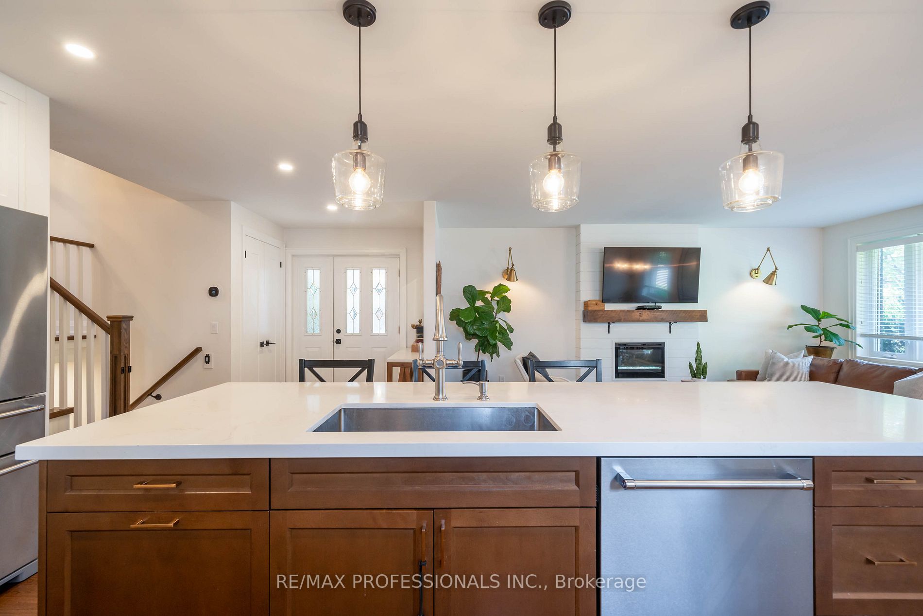 19 Vanderbrent Cres