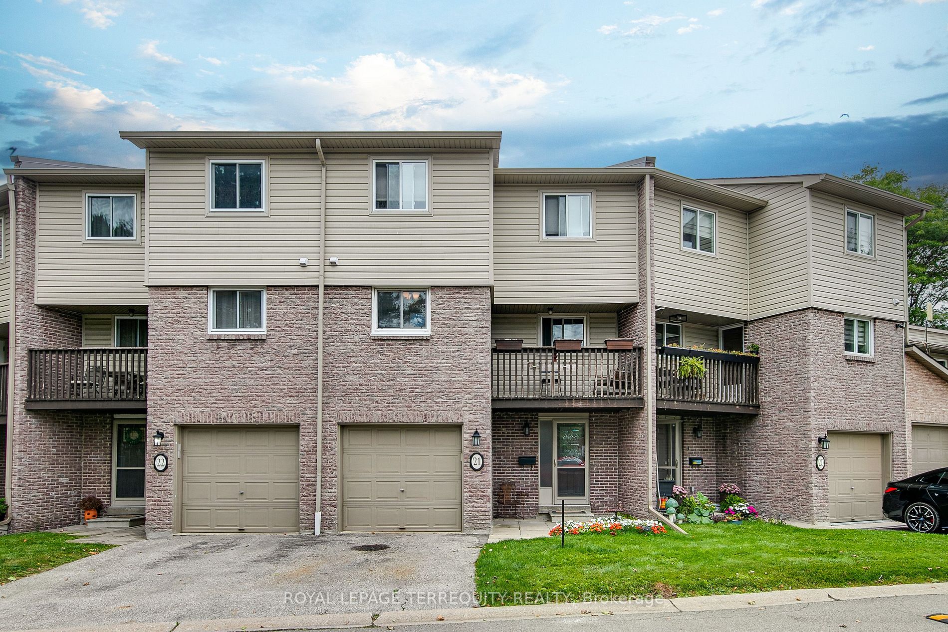 2075 Asta Dr, #21